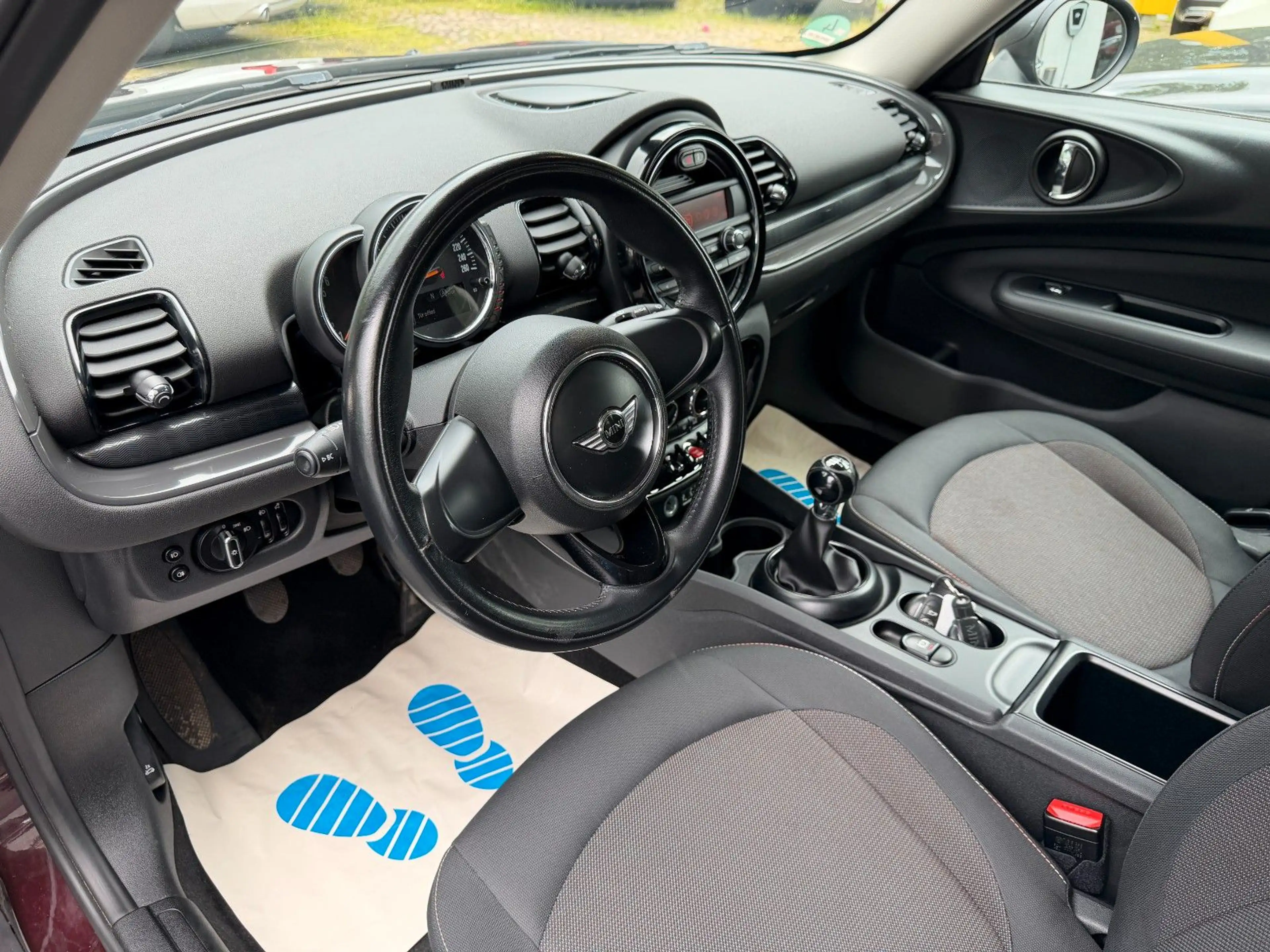 MINI One Clubman ALLWETTER/SHZ/PDC/BLUETOOTH — photo 11