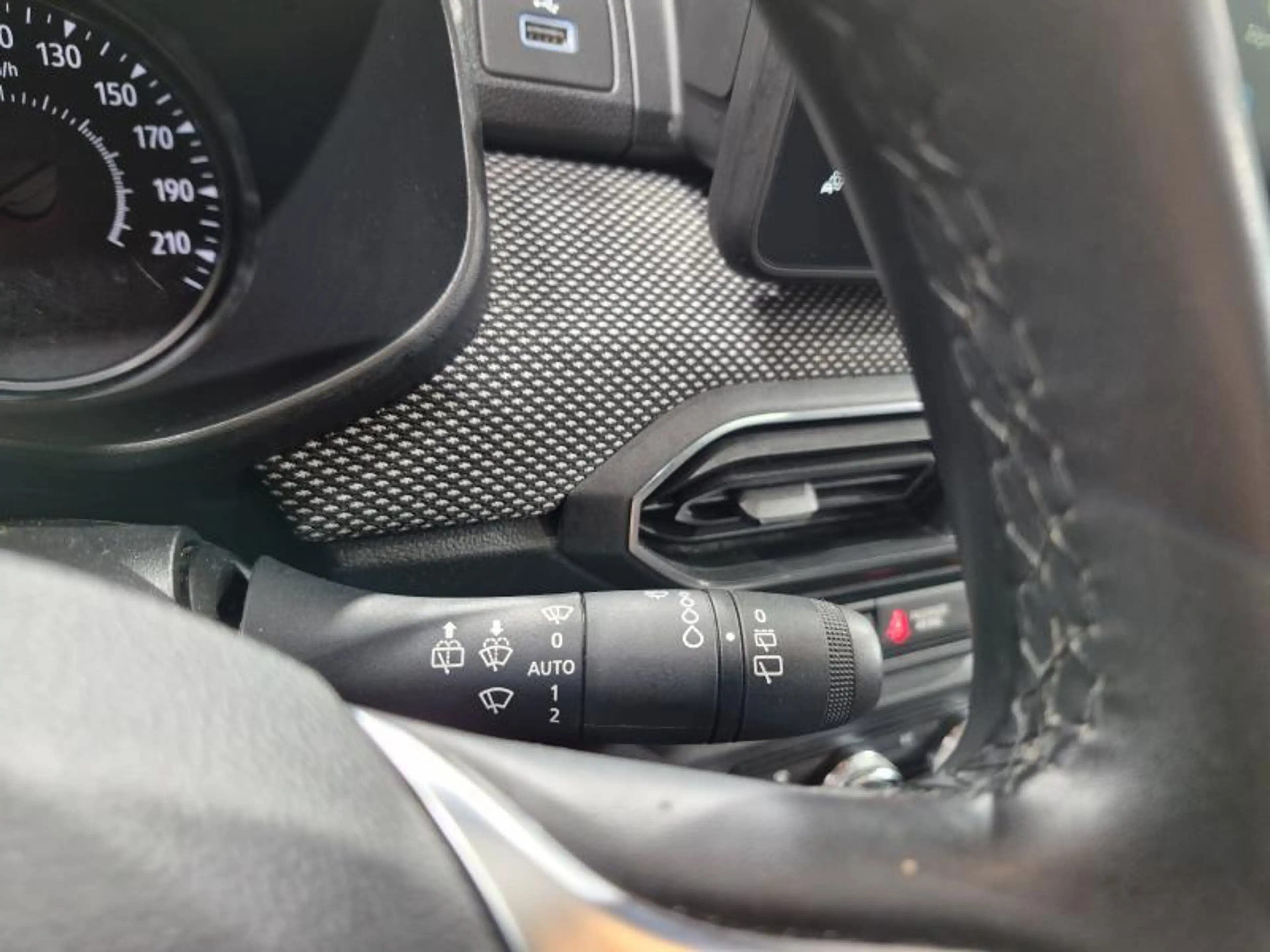 Dacia Jogger Extreme — photo 15