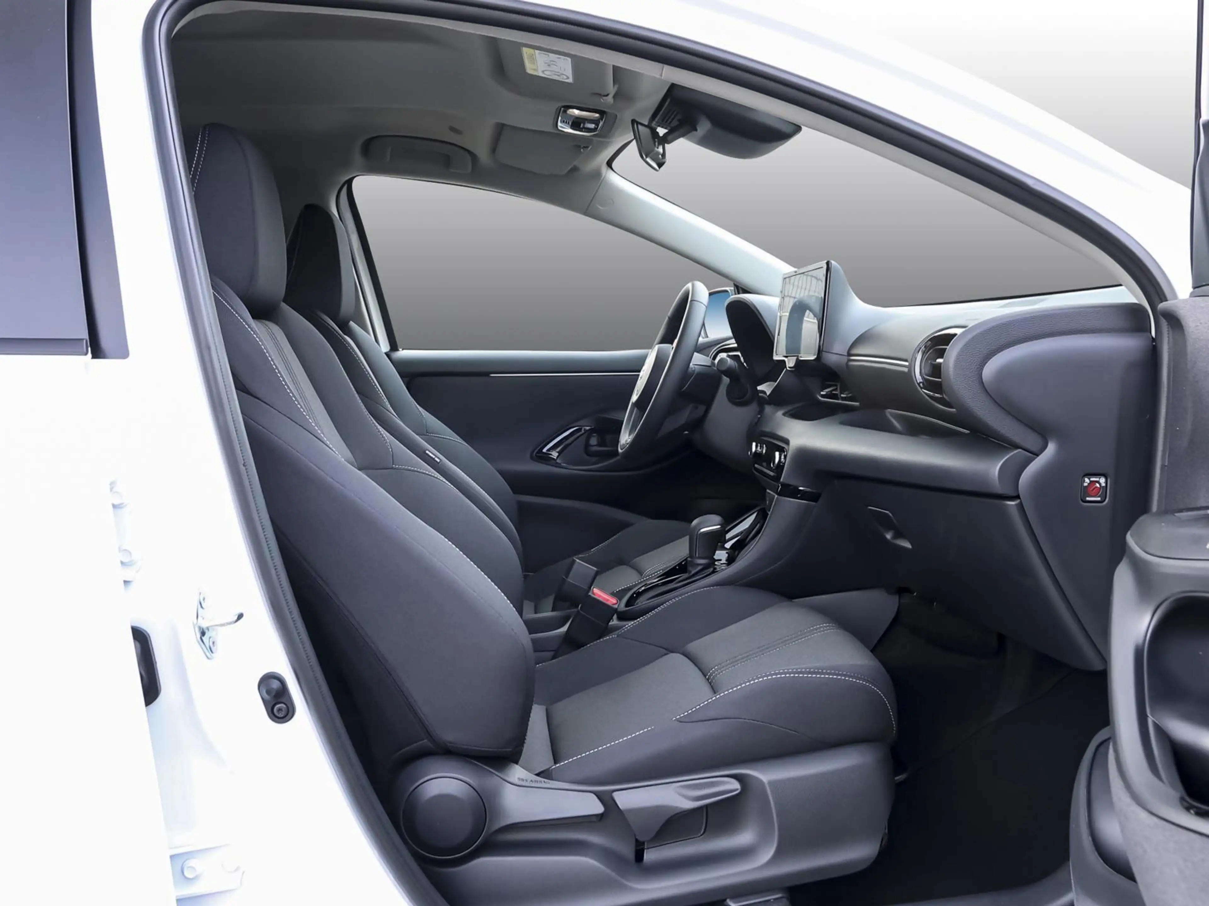 Toyota Yaris Teamplayer 1,5 Hybrid CVT Technik-Paket — photo 3