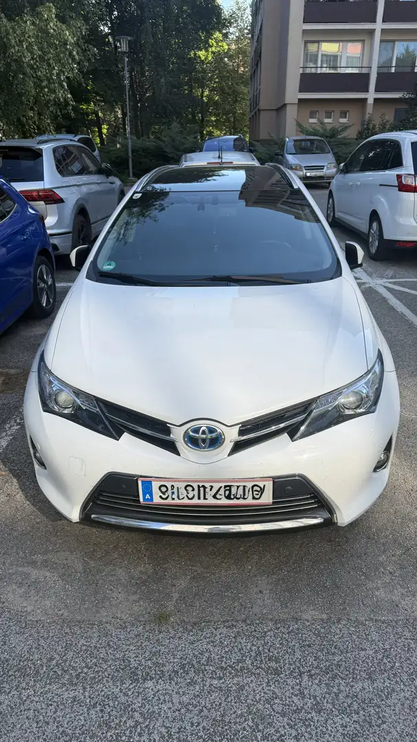 Toyota Auris 1.8 VVT-i Hybrid Automatik Touring Sports Lounge - 1
