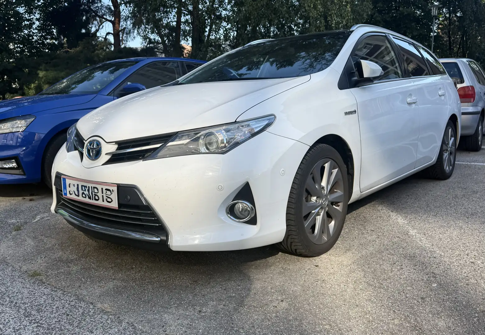 Toyota Auris 1.8 VVT-i Hybrid Automatik Touring Sports Lounge - 2