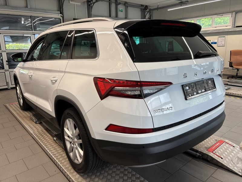 Skoda Kodiaq Style 4x4 2.0TDI DSG Navi AHK SHZ ACC LED — photo 3