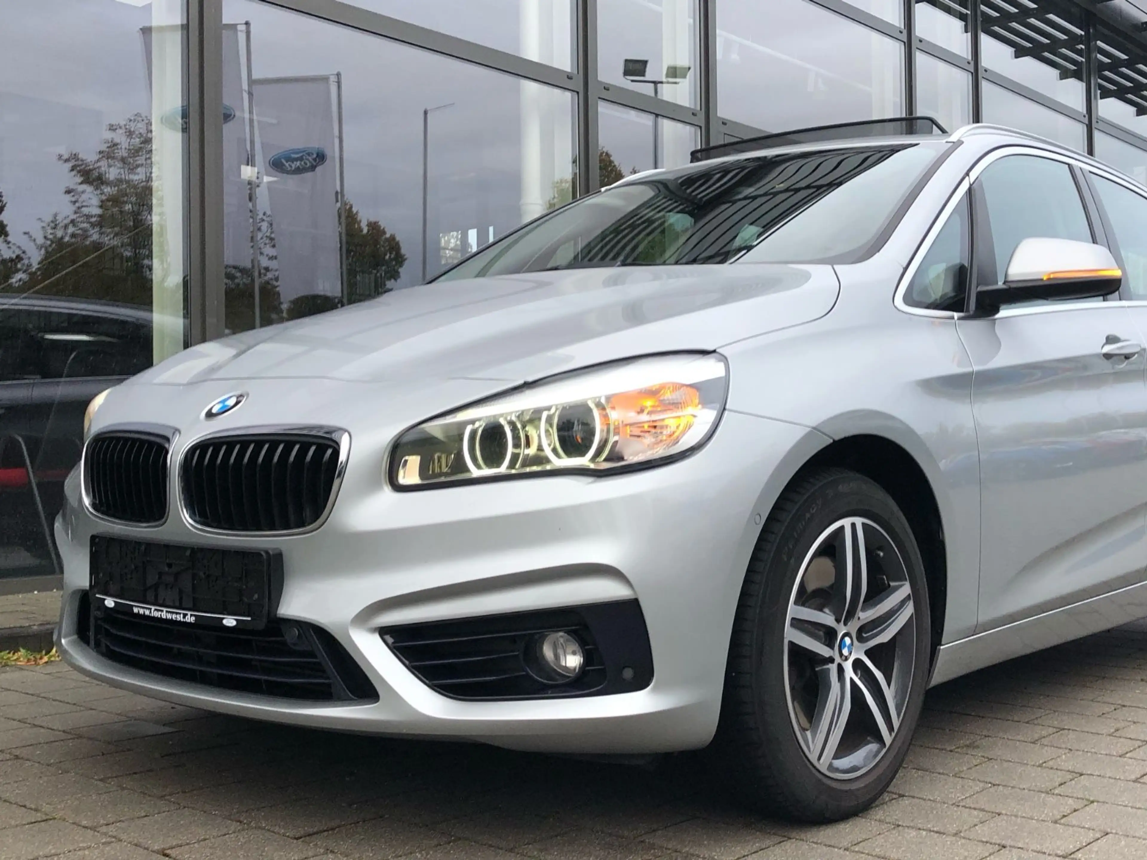 BMW 225 244 BMW Active Tourer 225i Automatik Sport Line — photo 3