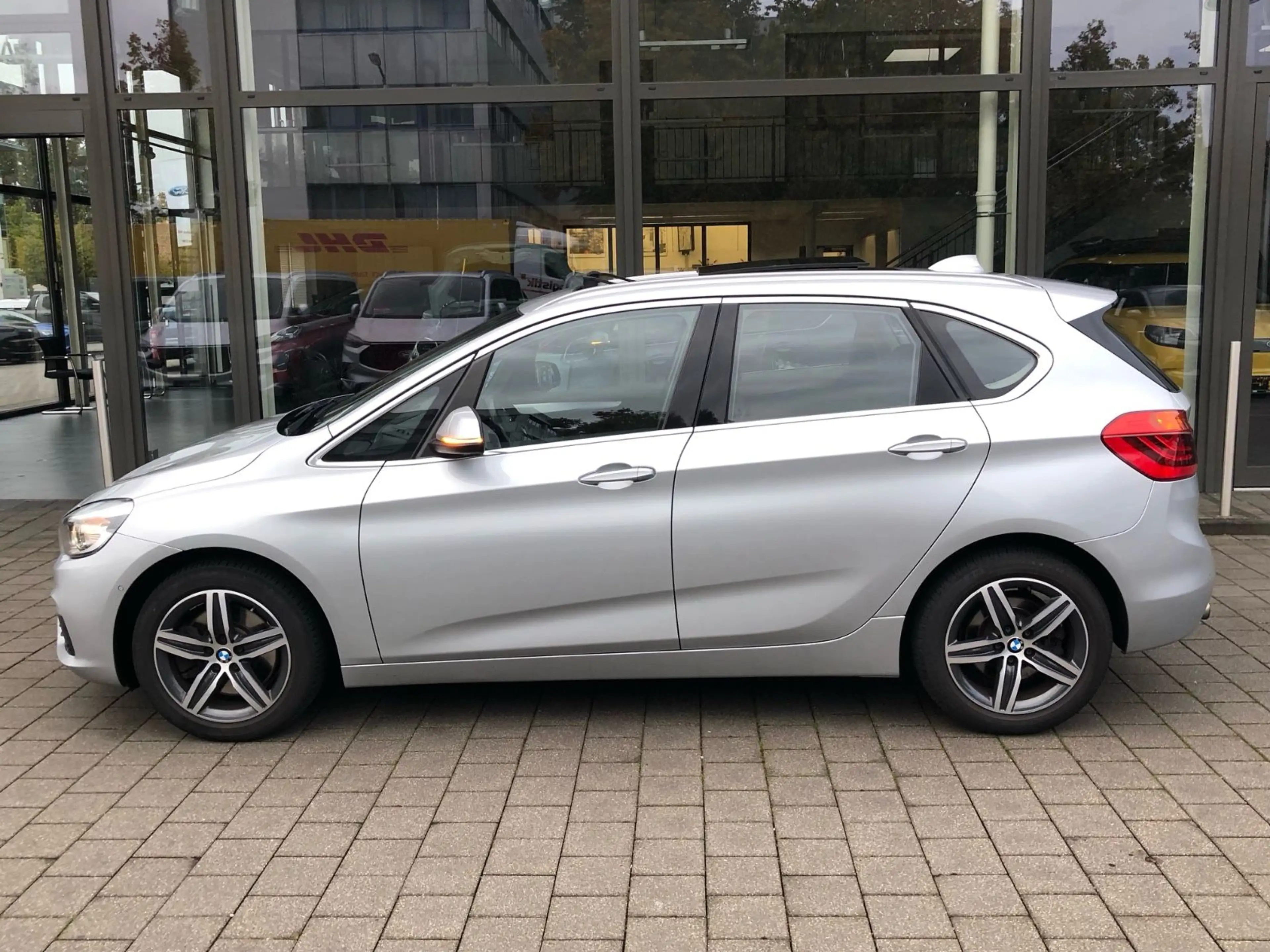 BMW 225 244 BMW Active Tourer 225i Automatik Sport Line — photo 9