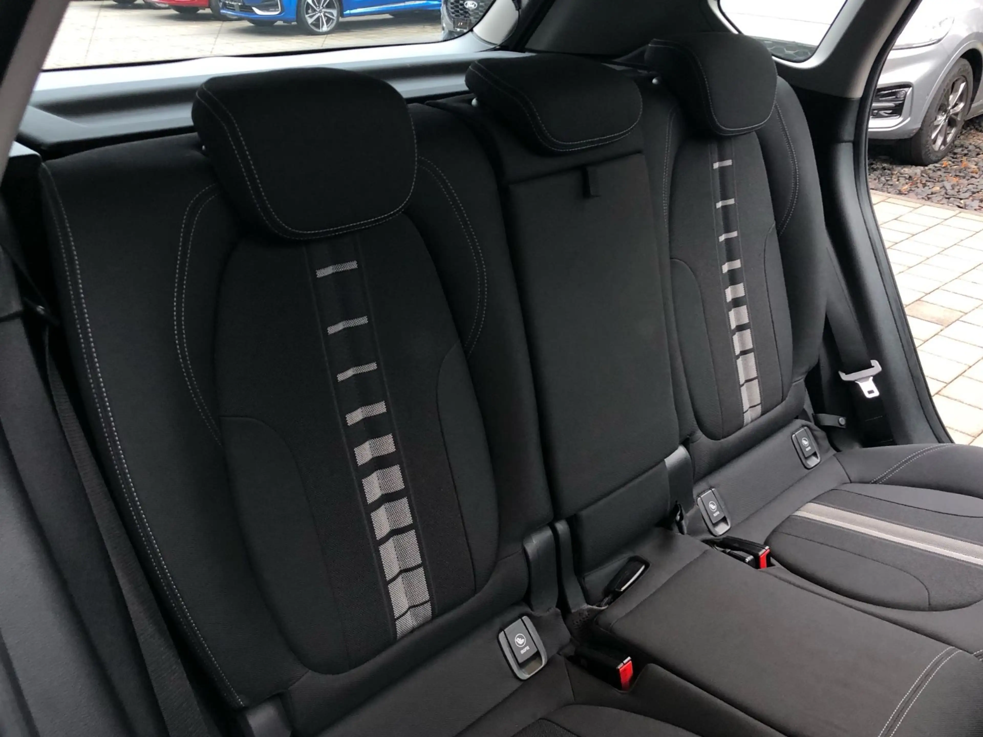 BMW 225 244 BMW Active Tourer 225i Automatik Sport Line — photo 14