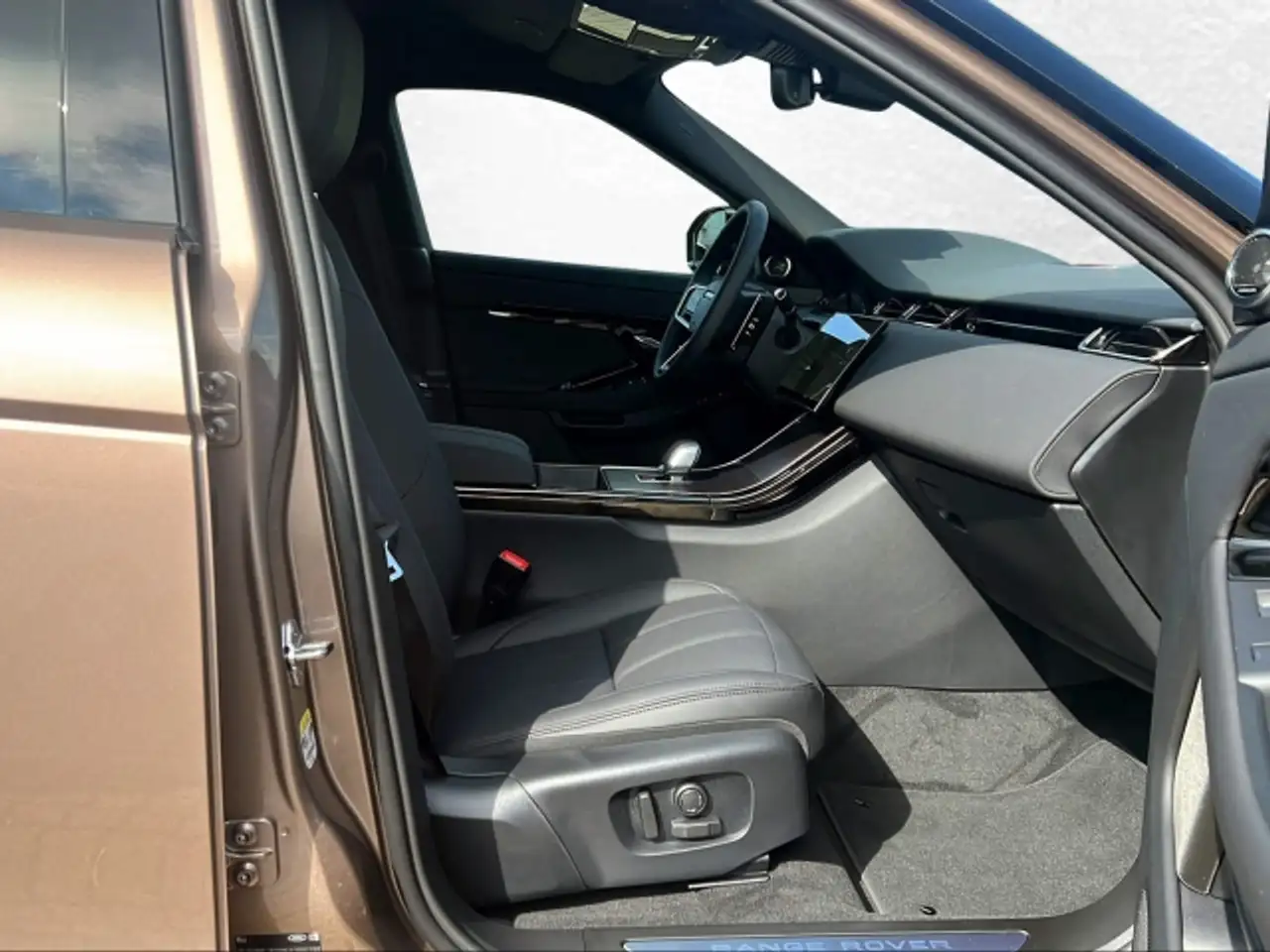 Land Rover Range Rover Evoque 2026 — фото 14