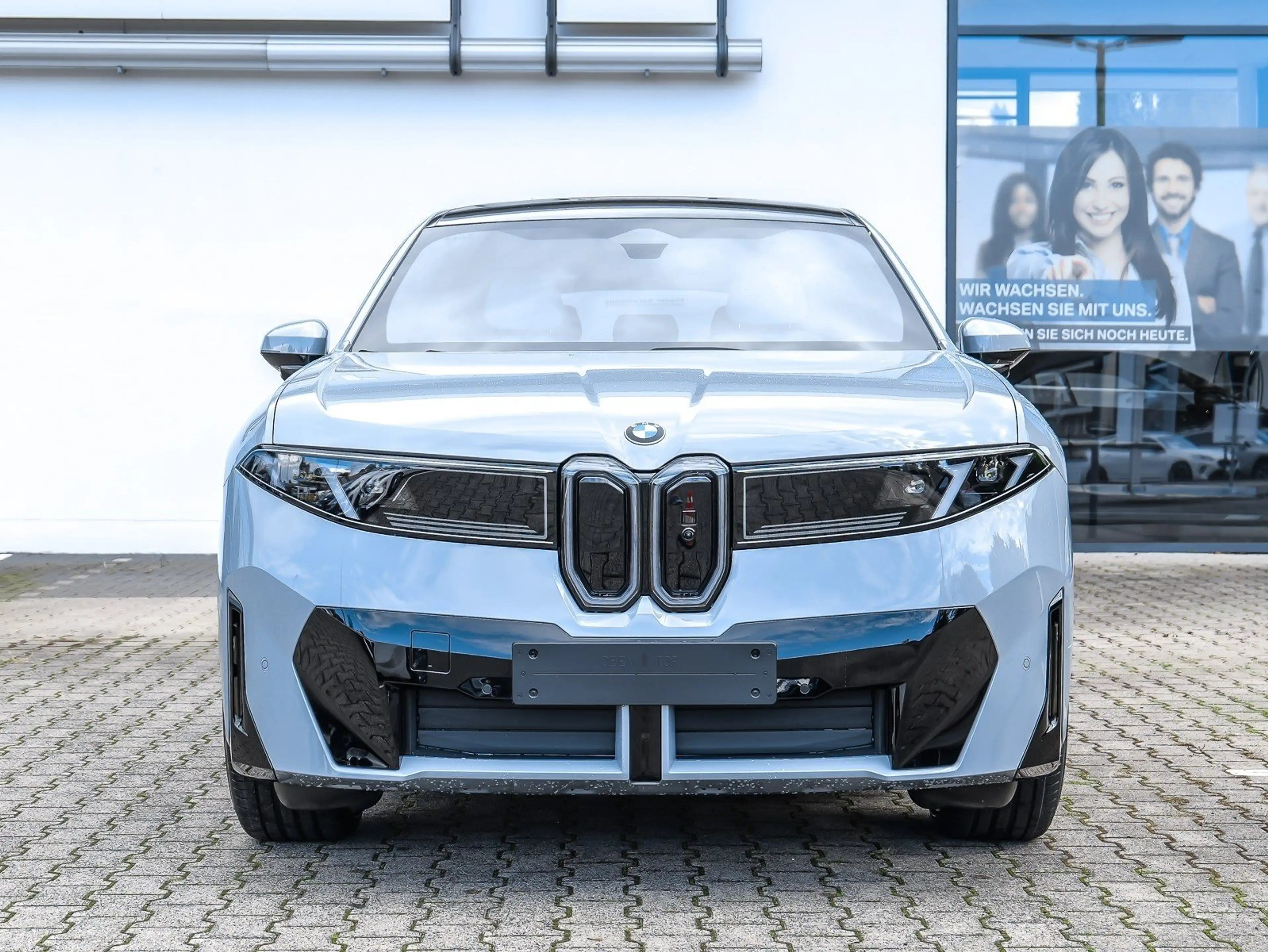 BMW iX3 40 M Sport Pro 22" 3D-HuD 360° AHK Panoramadach — photo 8