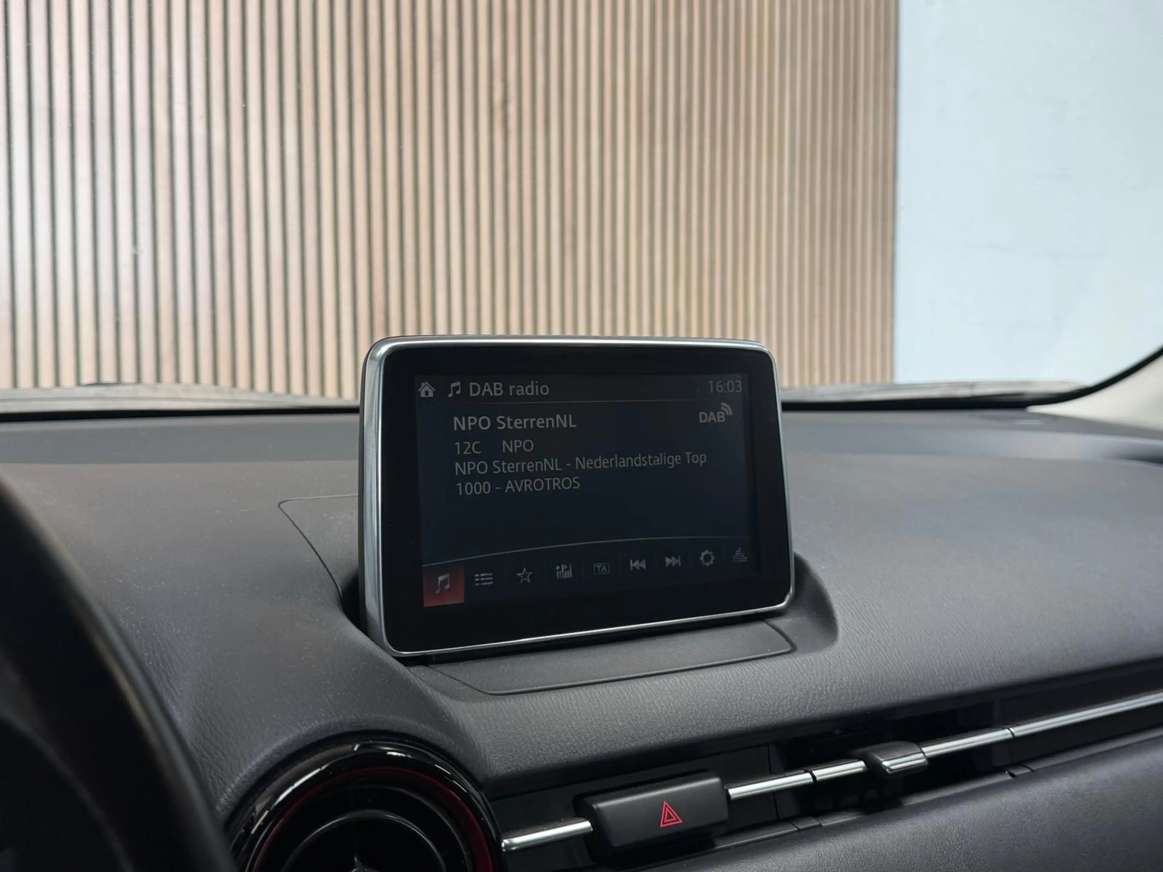 Mazda CX-3 2.0 SkyActiv-G 120 GT-M - LEDER - HEAD UP DISPLAY — photo 13