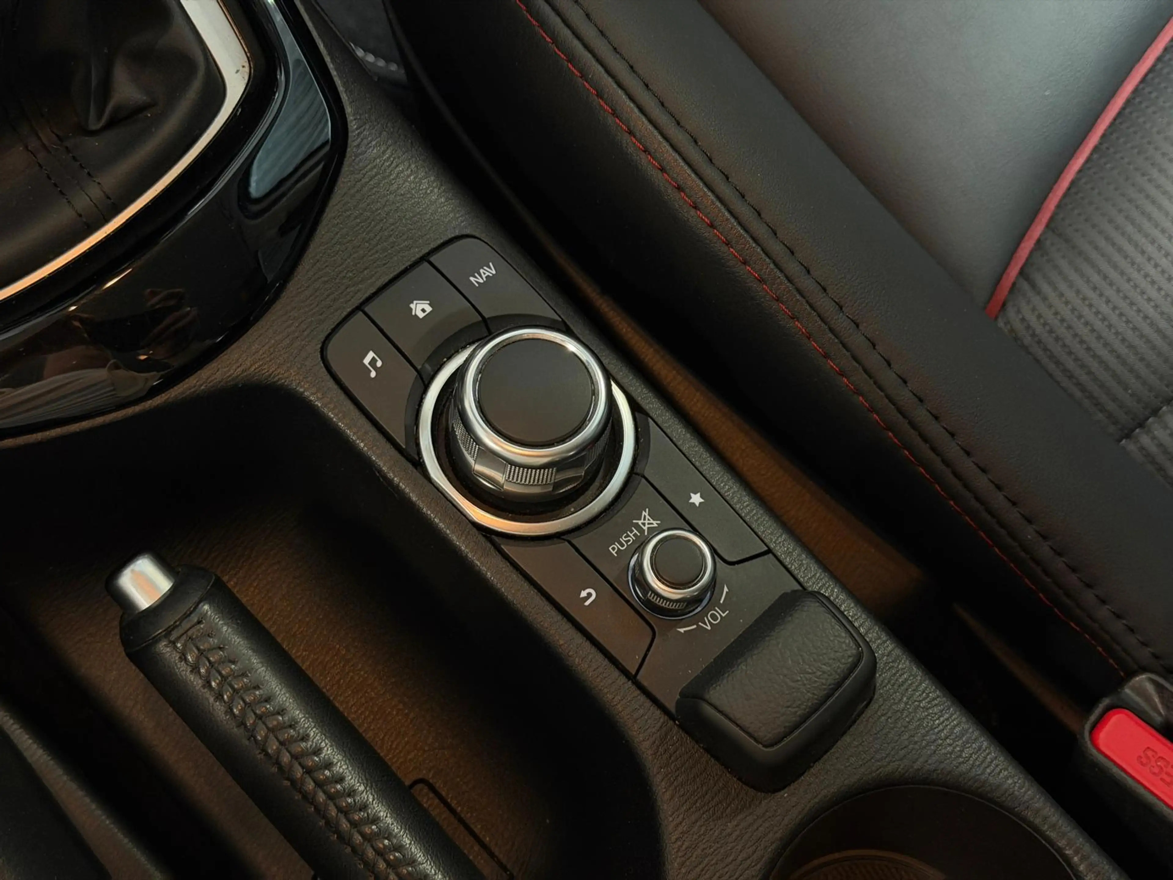 Mazda CX-3 2.0 SkyActiv-G 120 GT-M - LEDER - HEAD UP DISPLAY — photo 15