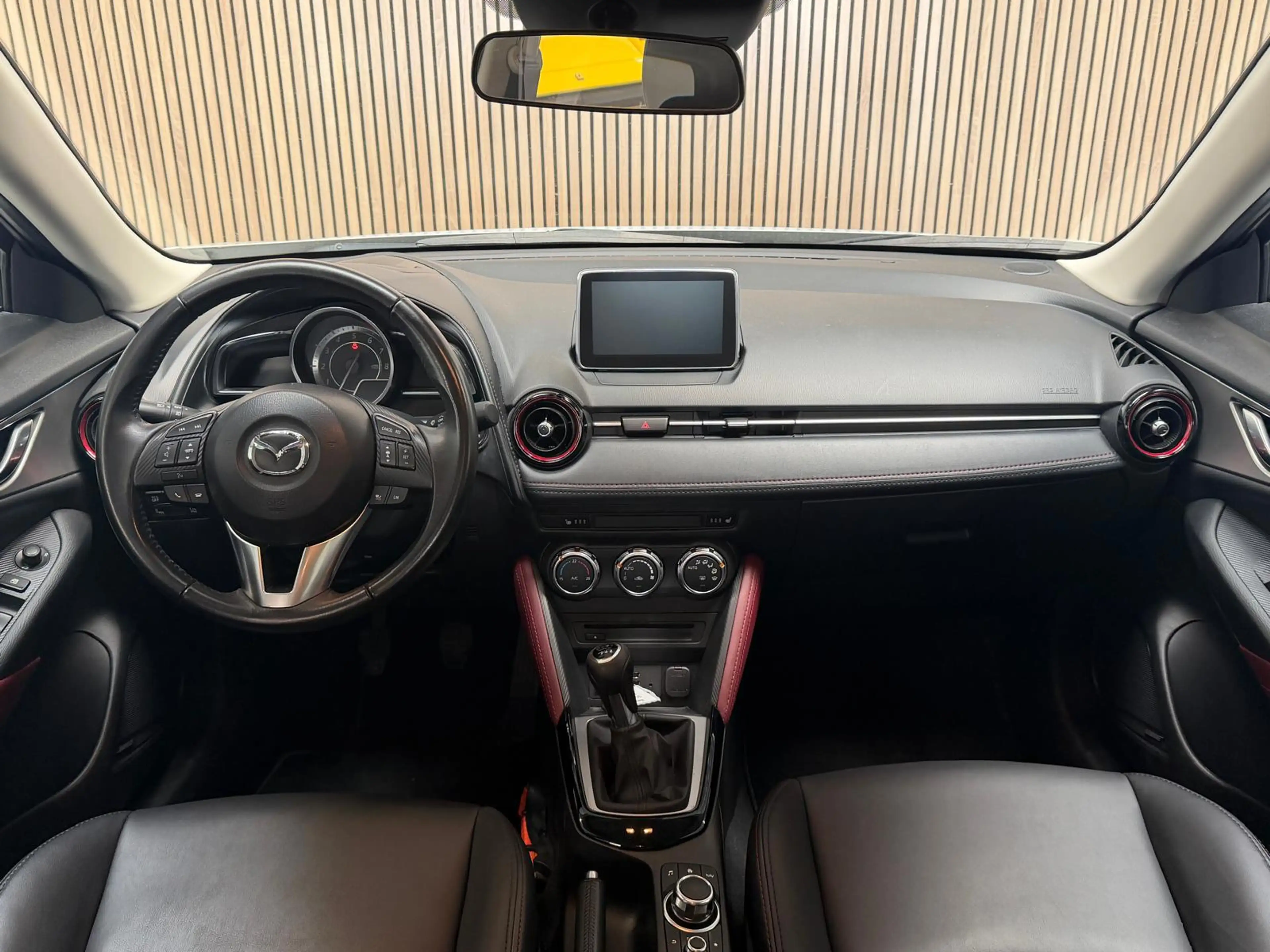 Mazda CX-3 2.0 SkyActiv-G 120 GT-M - LEDER - HEAD UP DISPLAY — photo 6
