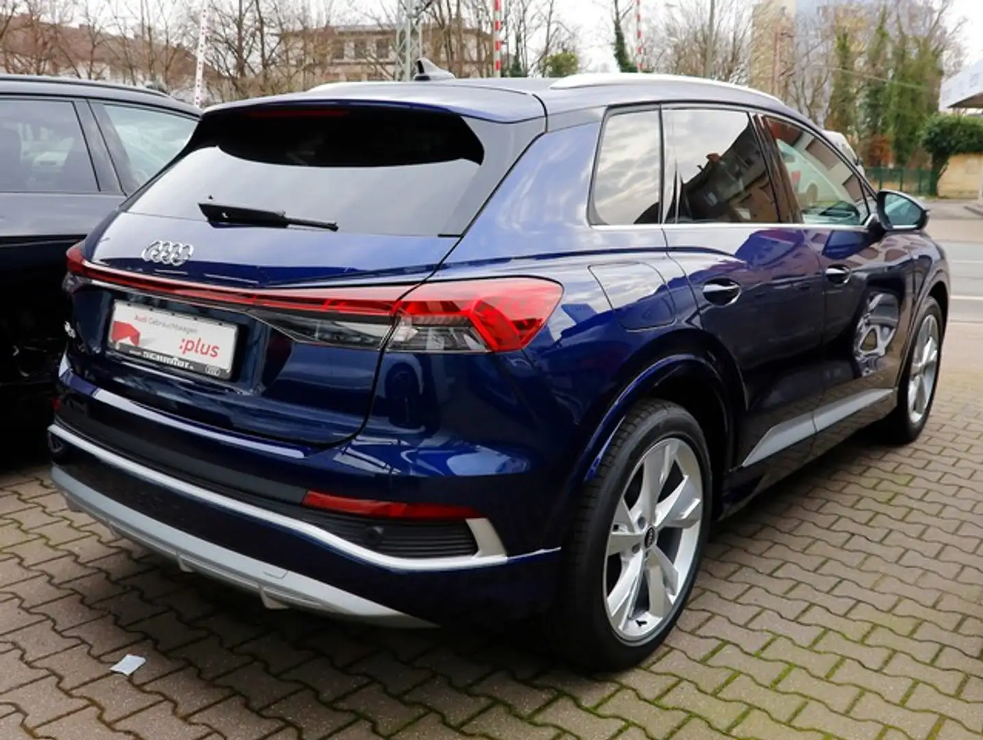 Audi Q4 e-tron 45 S line Kamera, AHK, LM20 Blau - 2