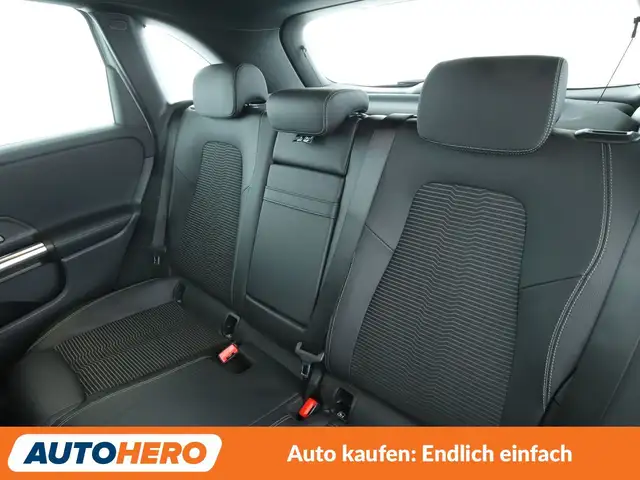 Mercedes-Benz B Class view 14