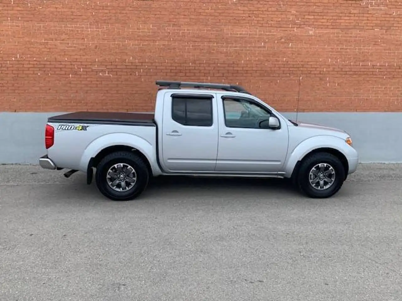 Nissan Frontier photo Nissan Frontier
