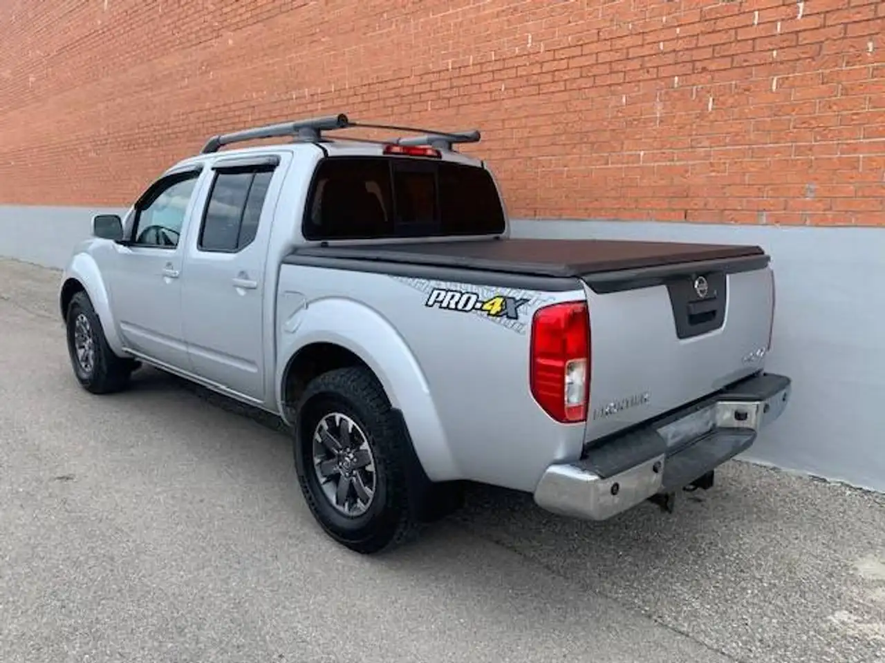 Nissan Frontier photo Nissan Frontier
