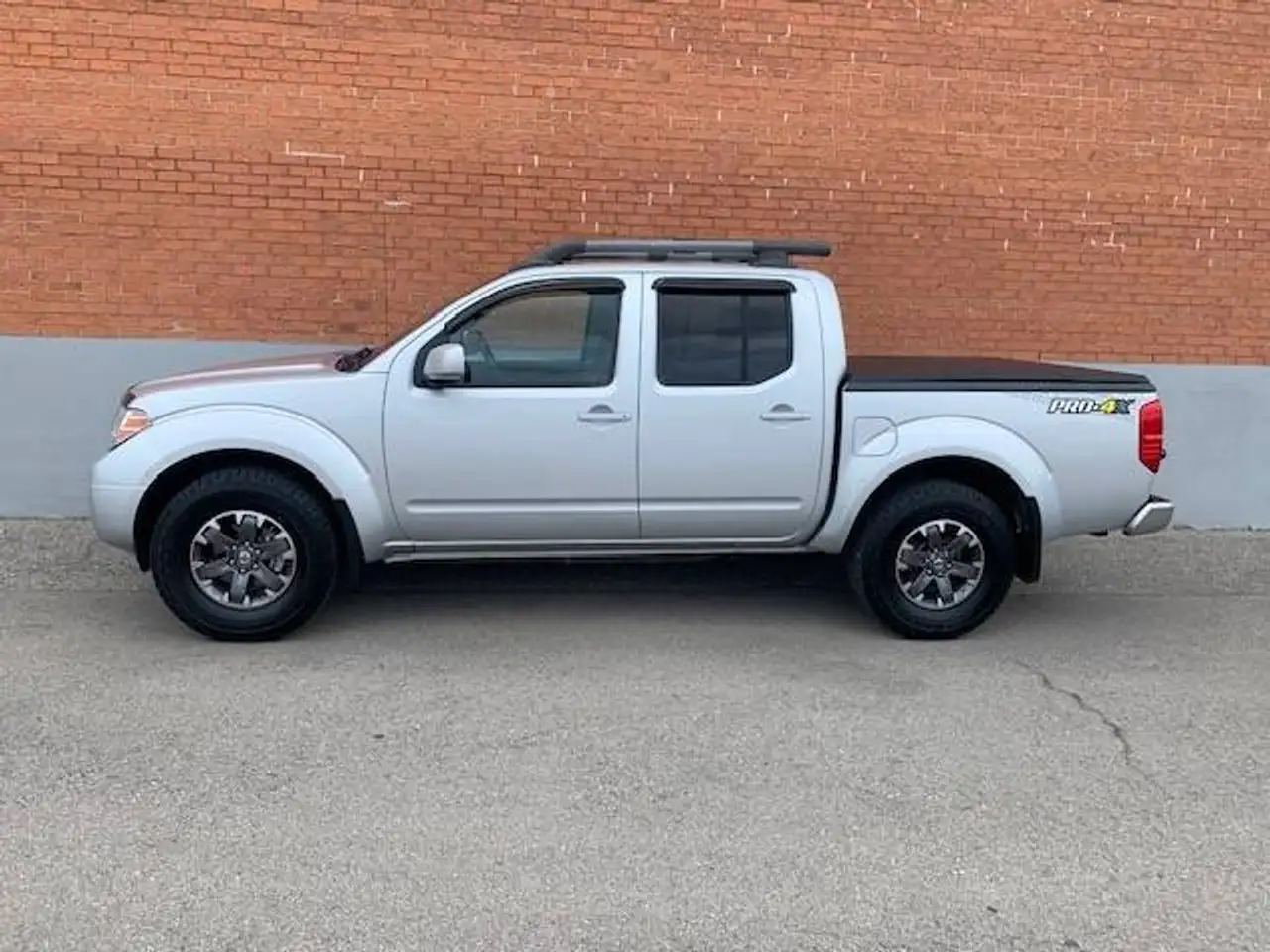 Nissan Frontier photo Nissan Frontier