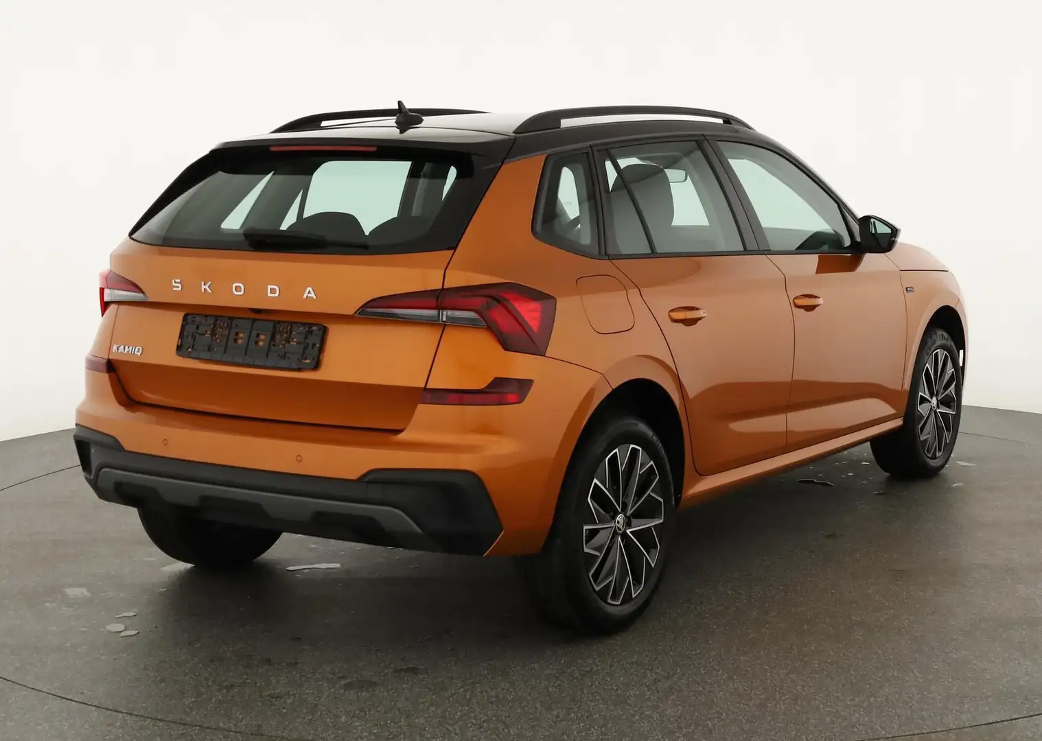 Skoda Kamiq 1.0 TSI DRIVE, Matrix, Kamera, 17-Zoll, 1. Hand... Orange - 1