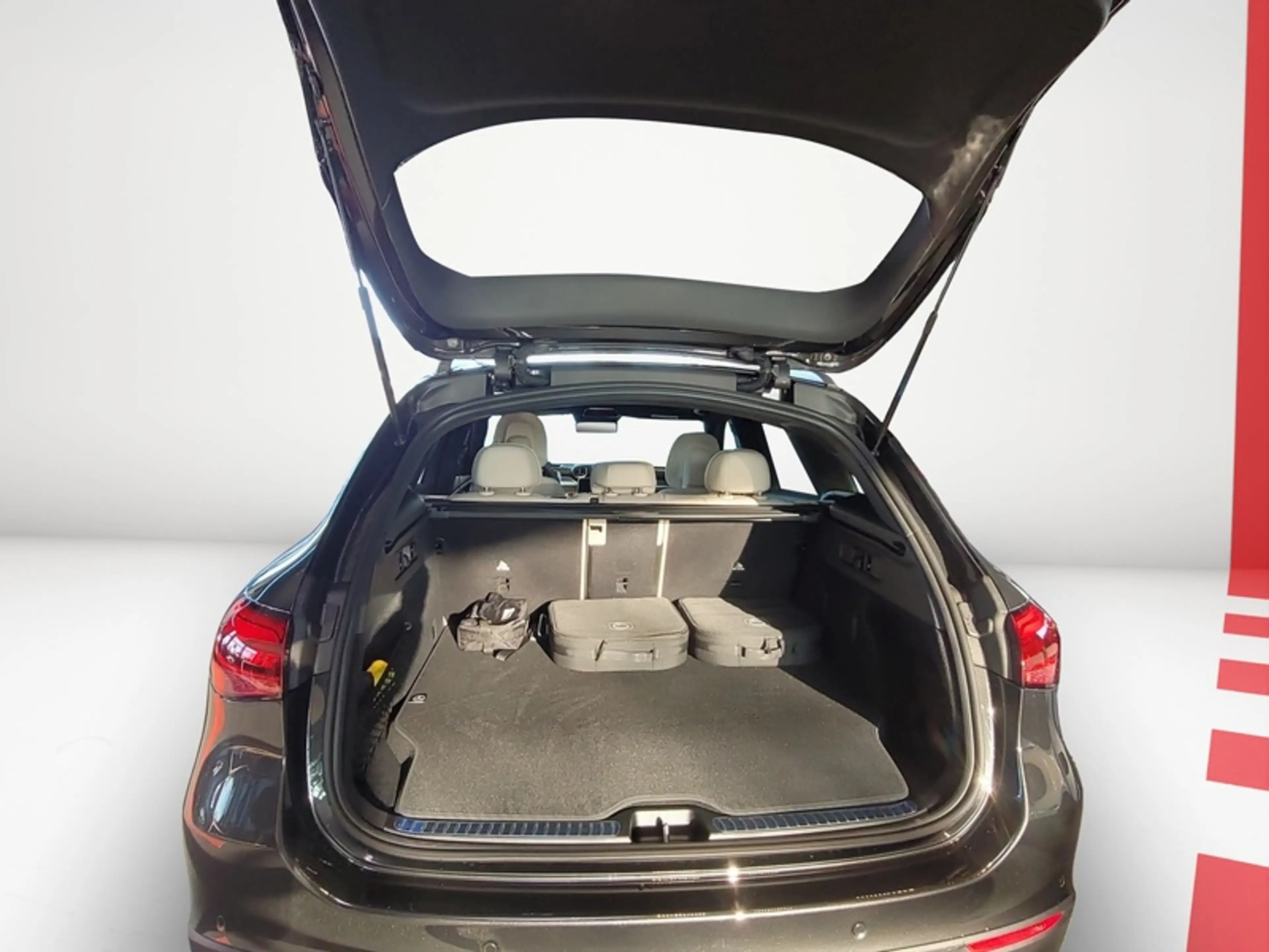 Mercedes-Benz GLC 300 de 4m AVANTGARDE AHK WINTER-PAK HUD BURM — photo 11