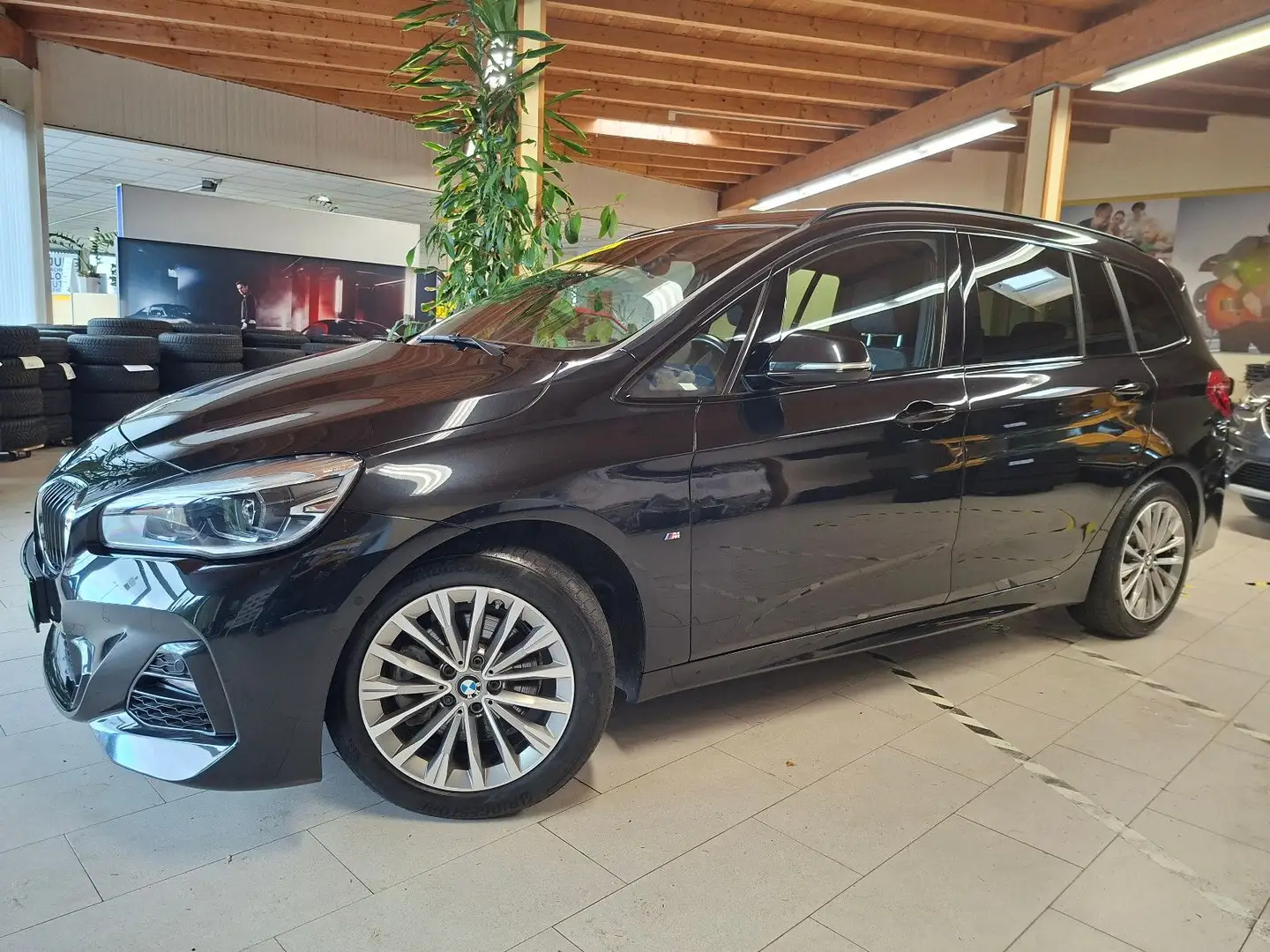 BMW 218 M Sport+LED+NAVI+SHZ+AHK+ Schwarz - 2