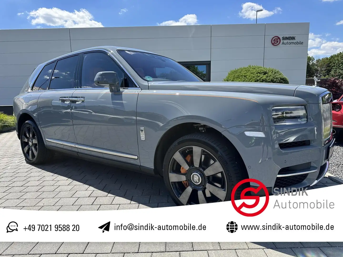 Rolls-Royce Cullinan Silver Badge-4Seater-Starlight-TV-ACC Grau - 1