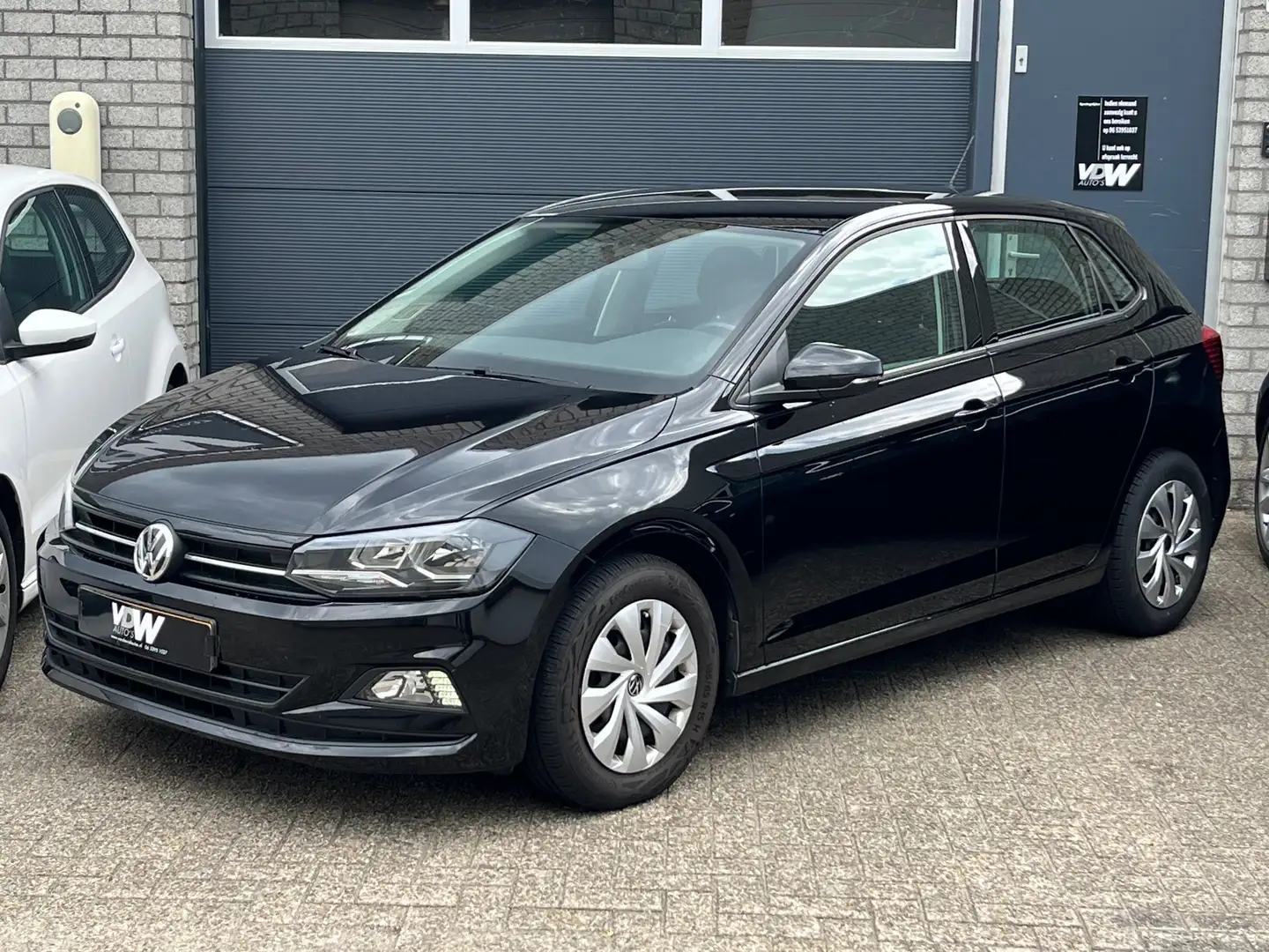 Volkswagen Polo 1.0 MPI Comfortline NL auto 5 deurs airco el pakke Noir - 2