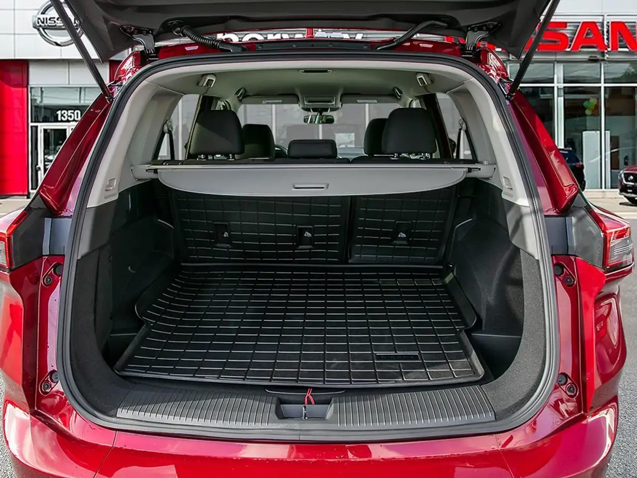 Nissan Rogue снимка Nissan Rogue