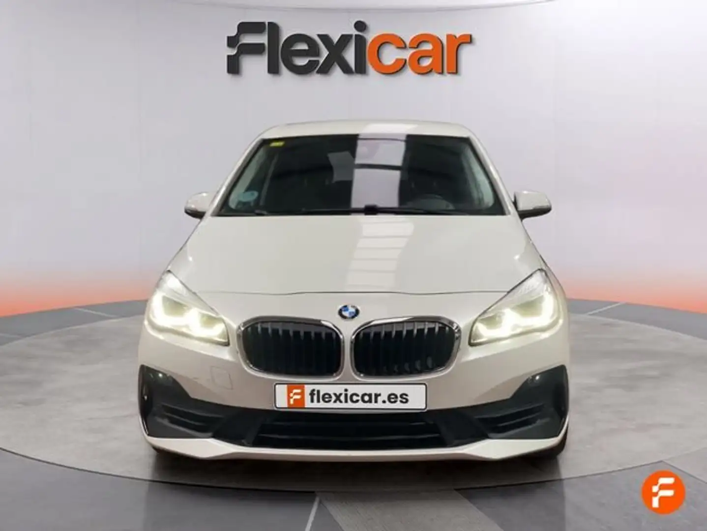 BMW 216 216i - 5P (2020) Blanc - 2