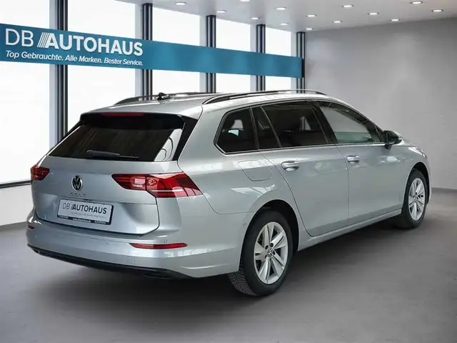 Volkswagen Golf view 4