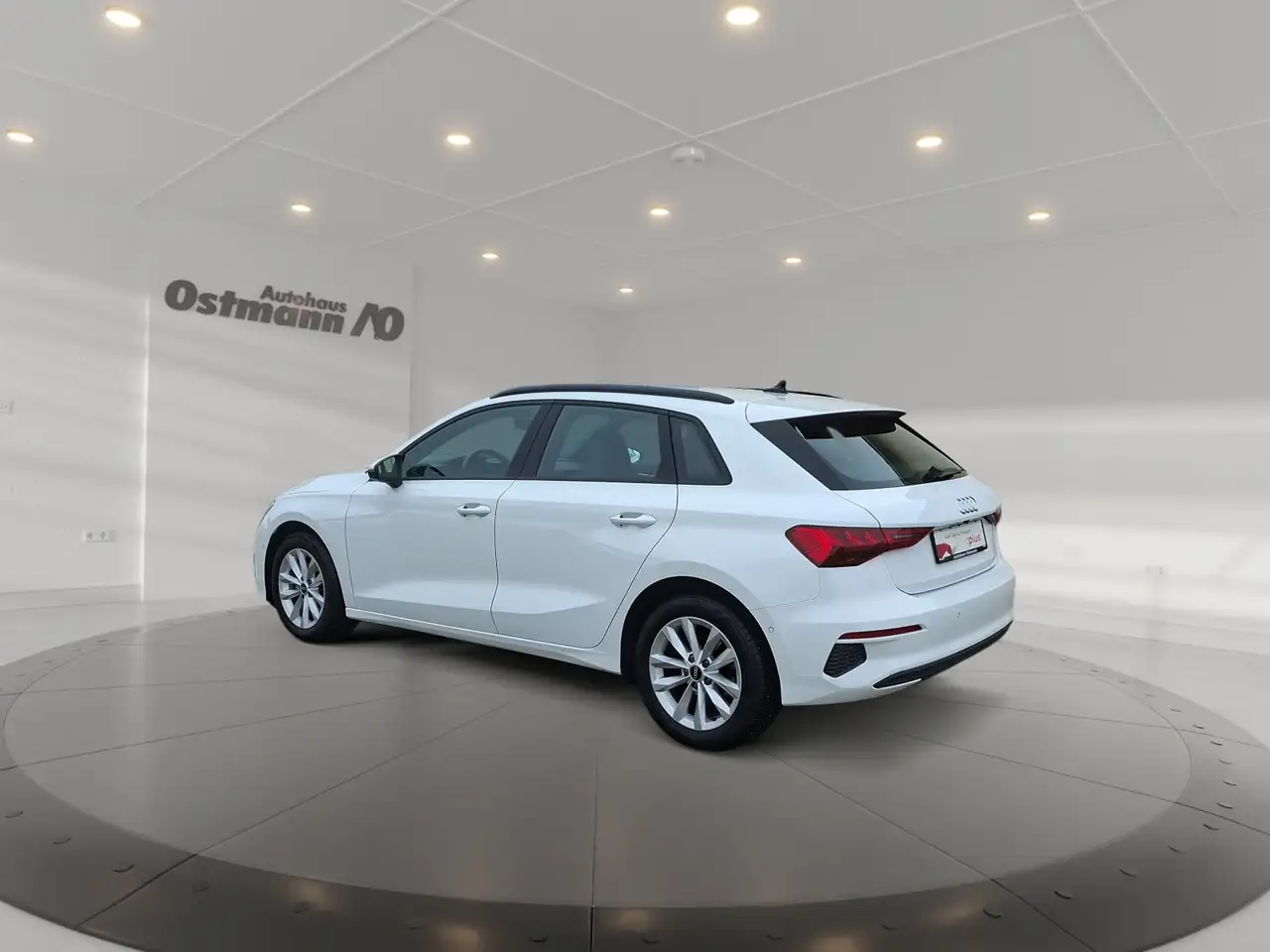 Audi A3 Sportback 30 TFSI basis S-Line AHK RFK ACC 4