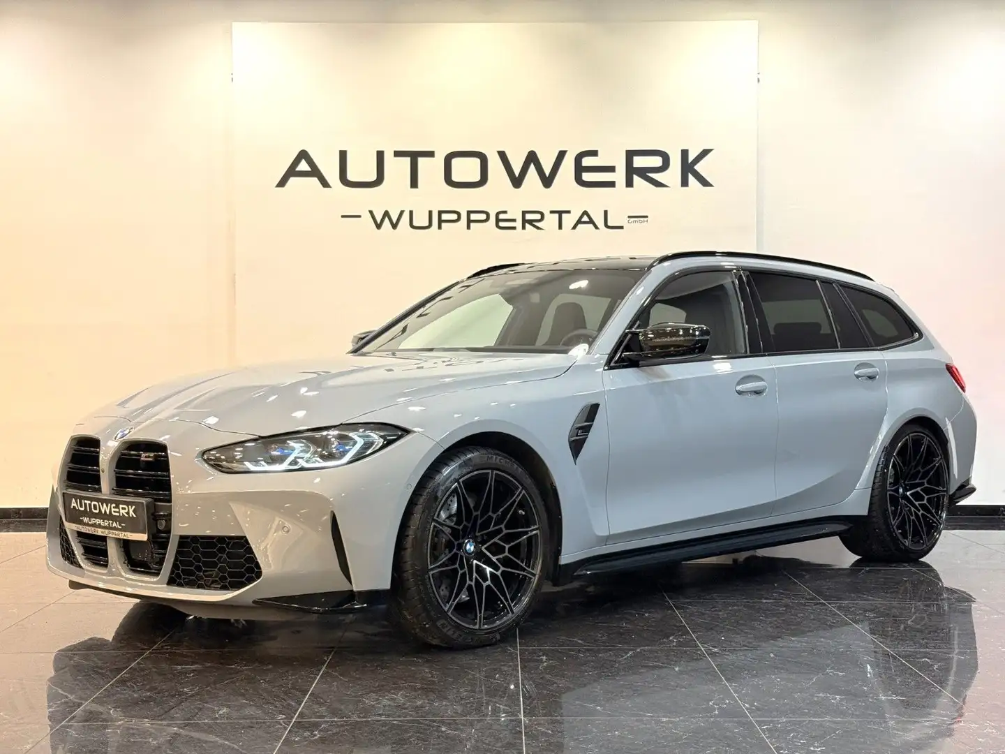 BMW M3 Touring xDrive Competition*SCHALE*HEAD-UP*360 Grijs - 2