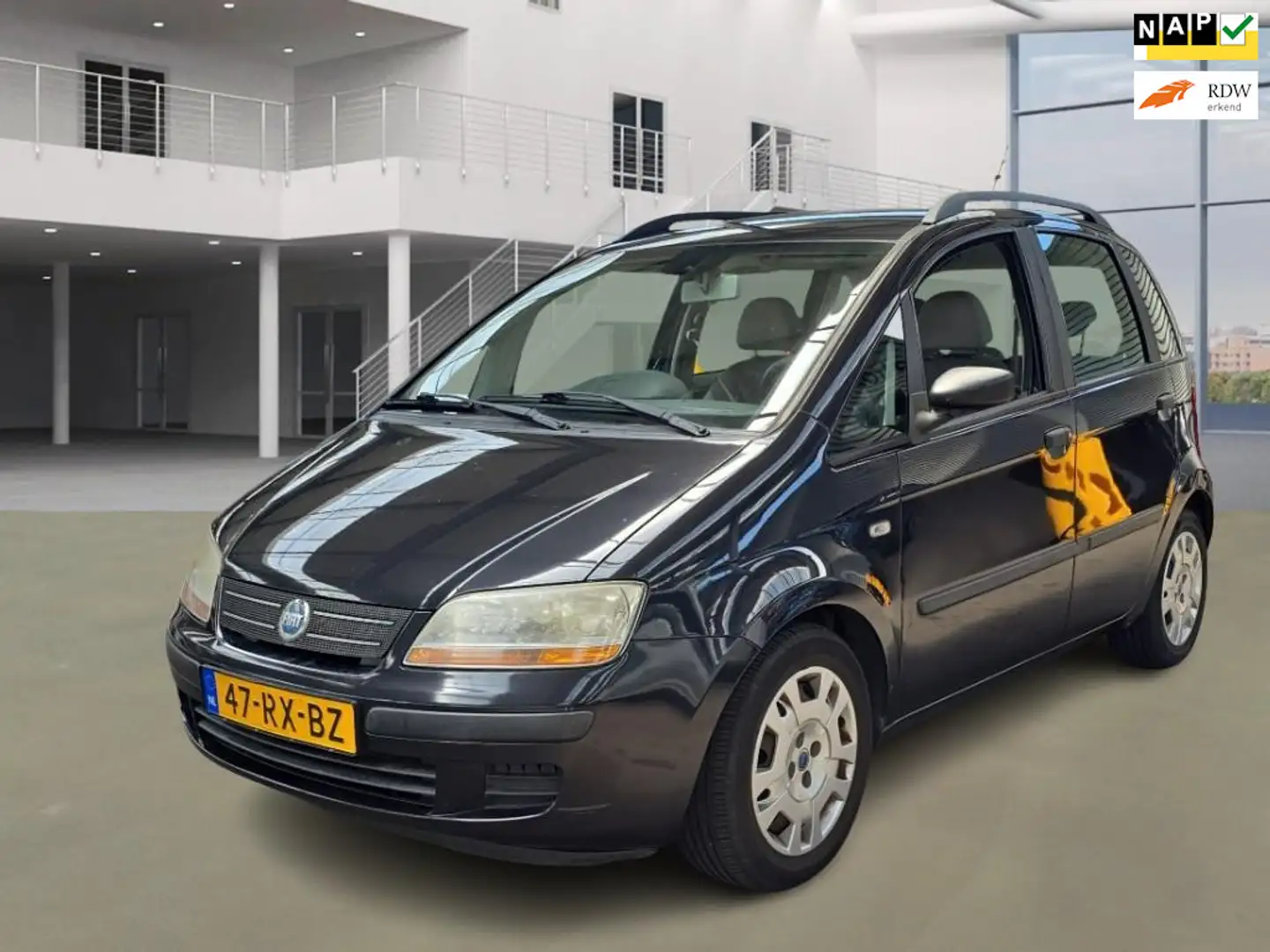 Fiat Idea 1.4-16V Emotion/AIRCO/ELECRAMEN VOOR Zwart - 1