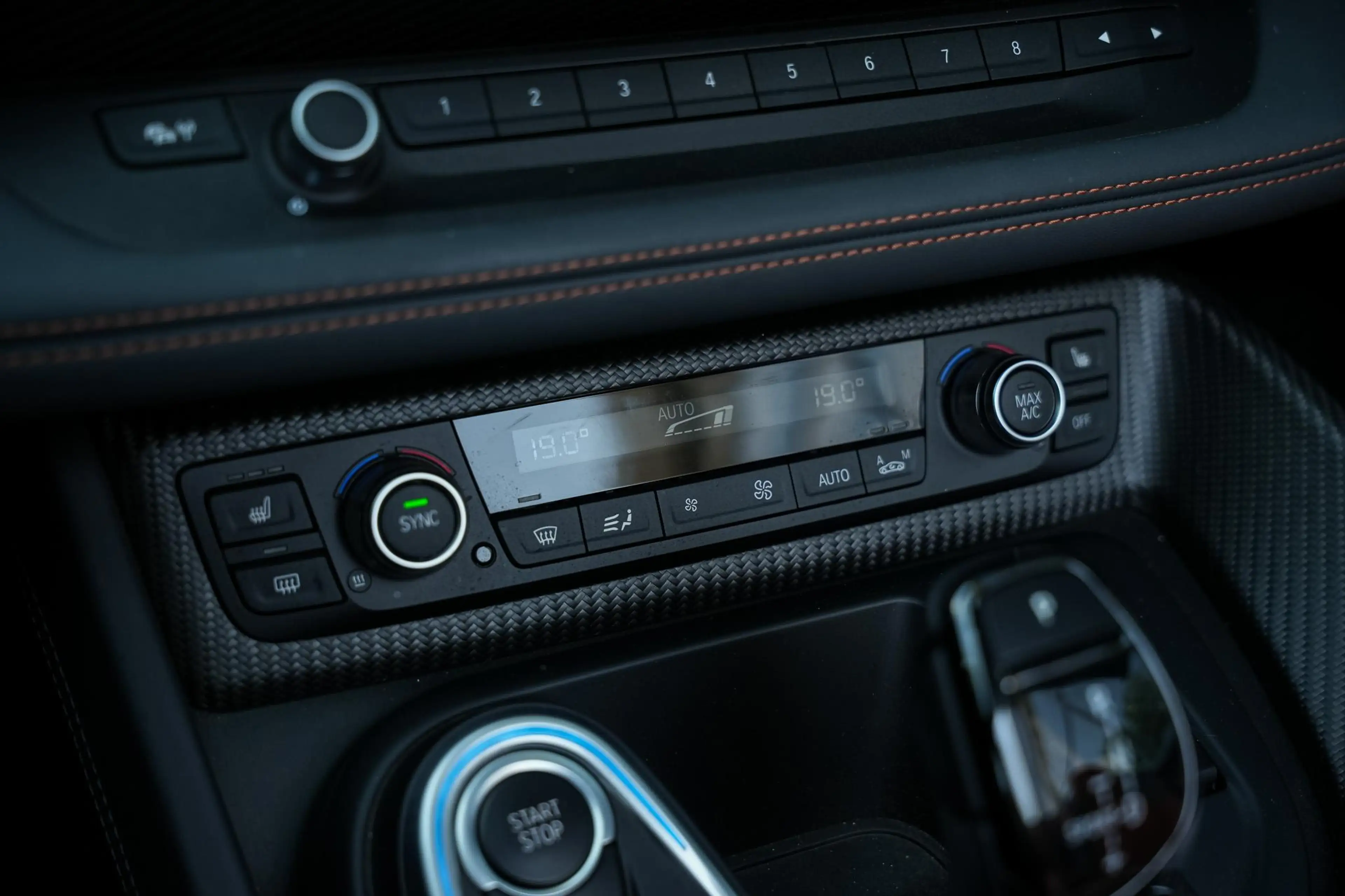 BMW i8 Roadster 1.5 | BMW Individual Donington Grau metal — photo 15