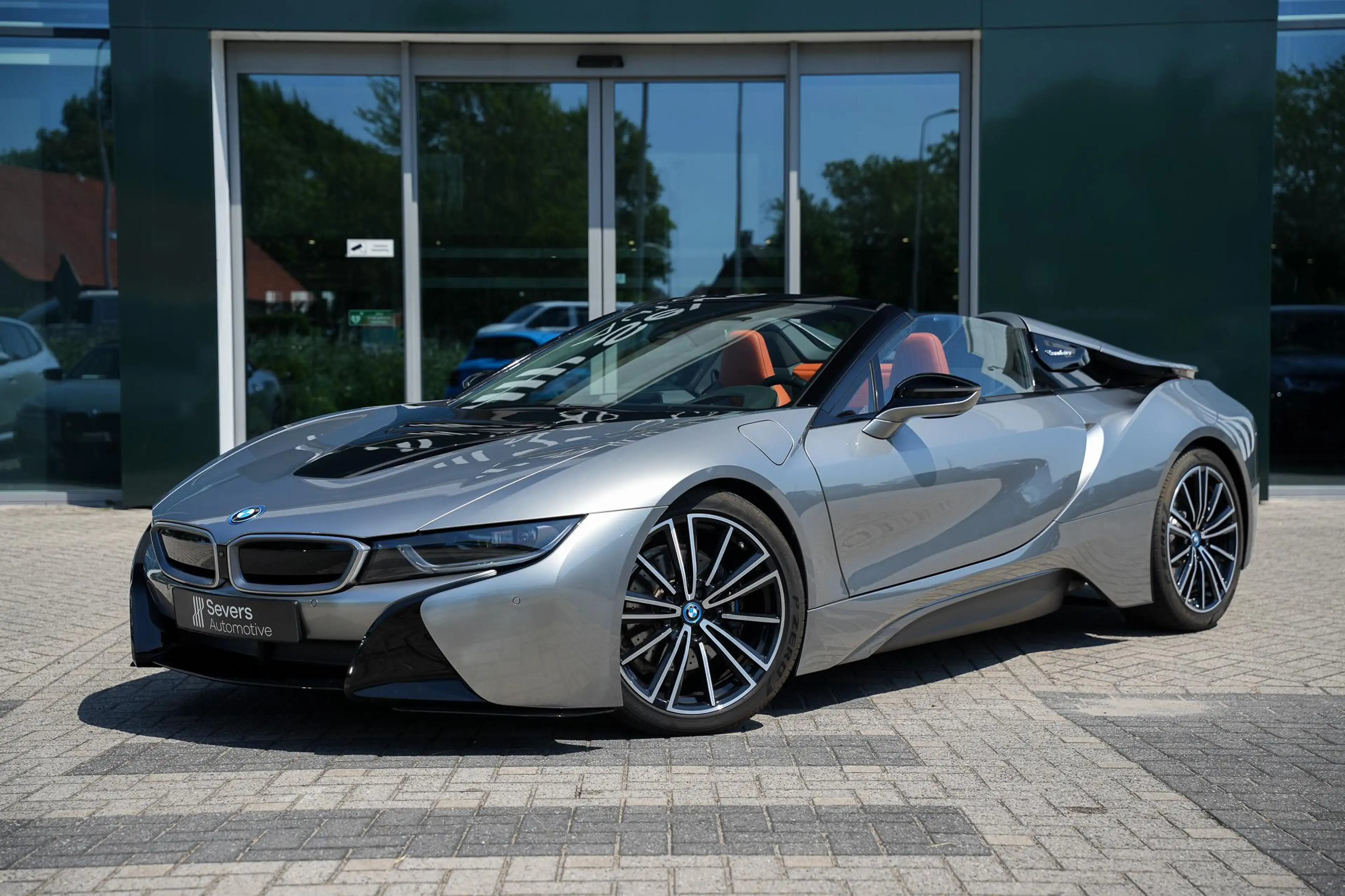 BMW i8 Roadster 1.5 | BMW Individual Donington Grau metal — photo 2