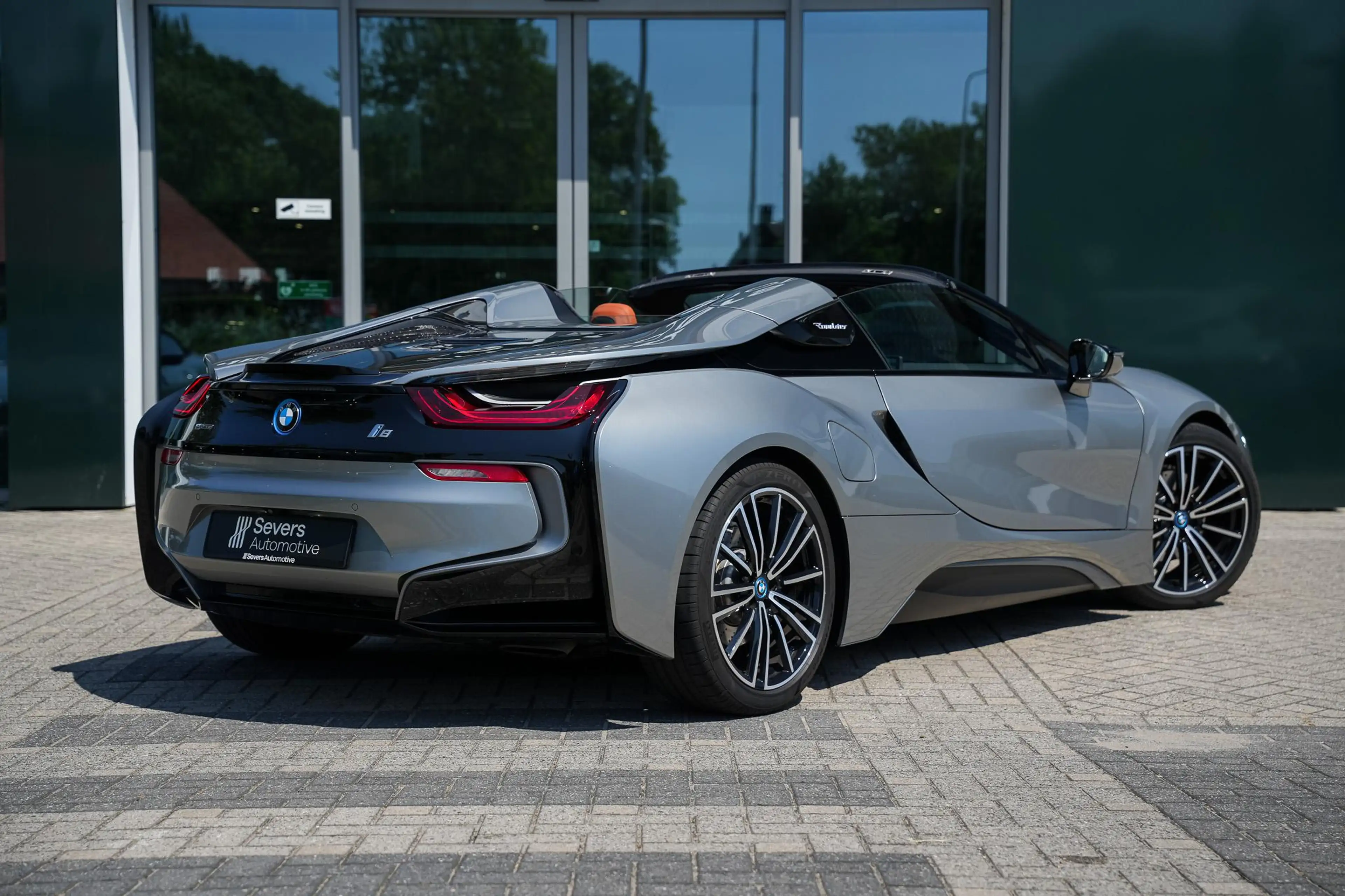 BMW i8 Roadster 1.5 | BMW Individual Donington Grau metal — photo 3