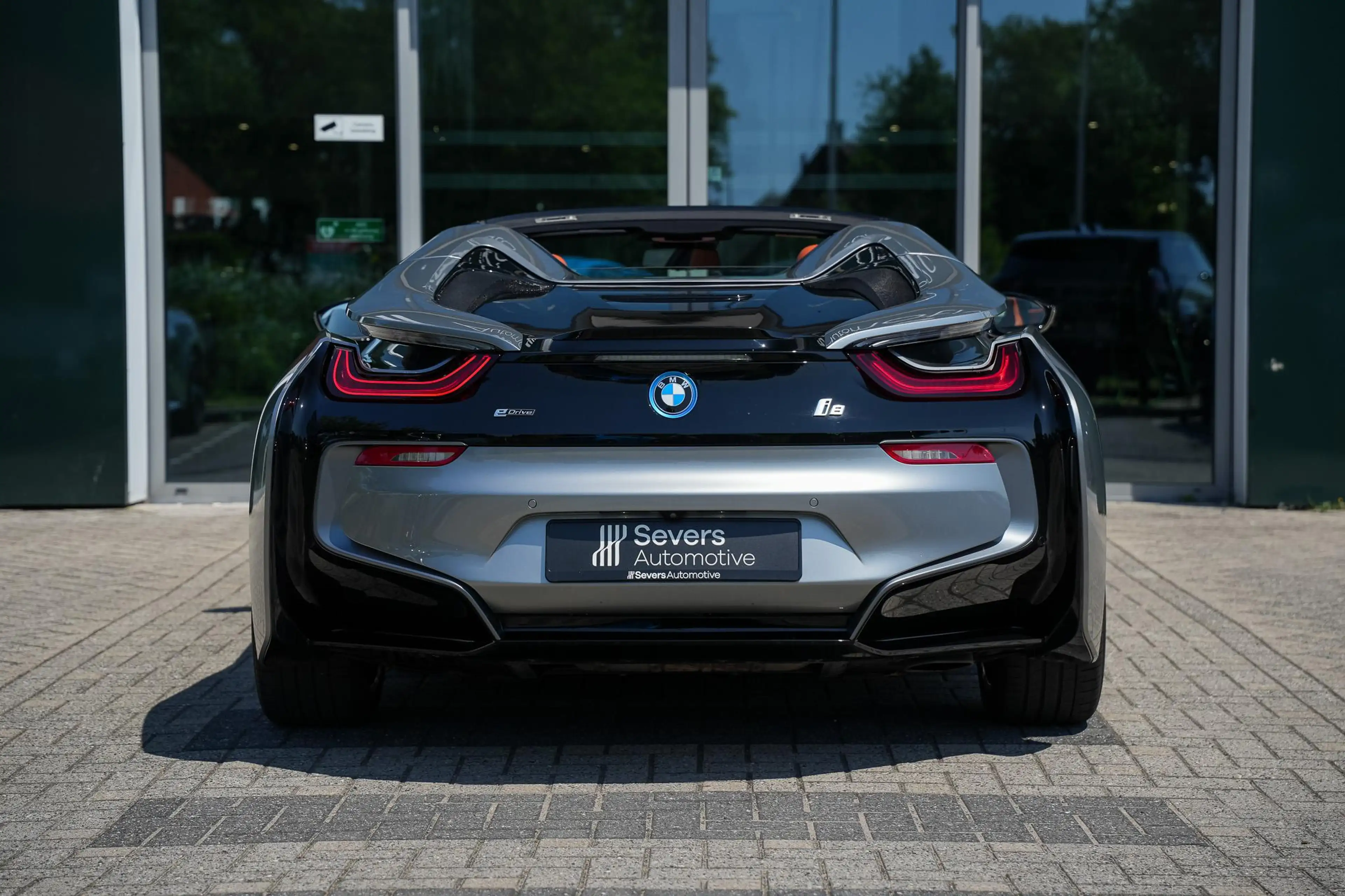 BMW i8 Roadster 1.5 | BMW Individual Donington Grau metal — photo 9