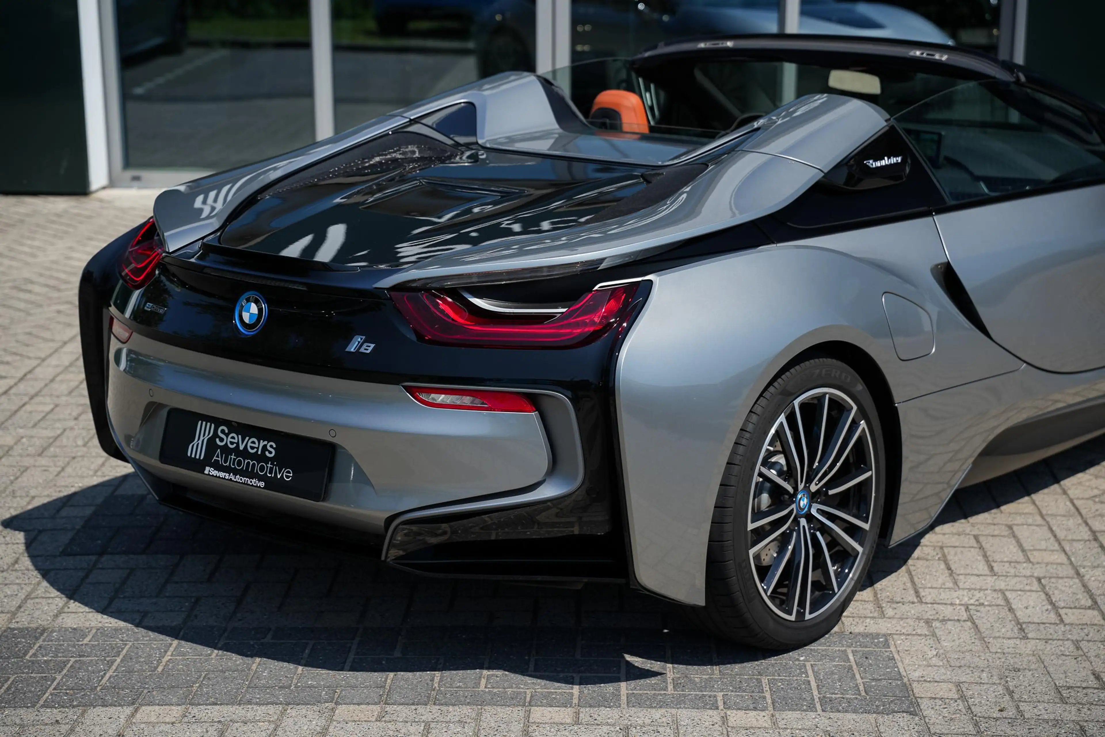 BMW i8 Roadster 1.5 | BMW Individual Donington Grau metal — photo 24