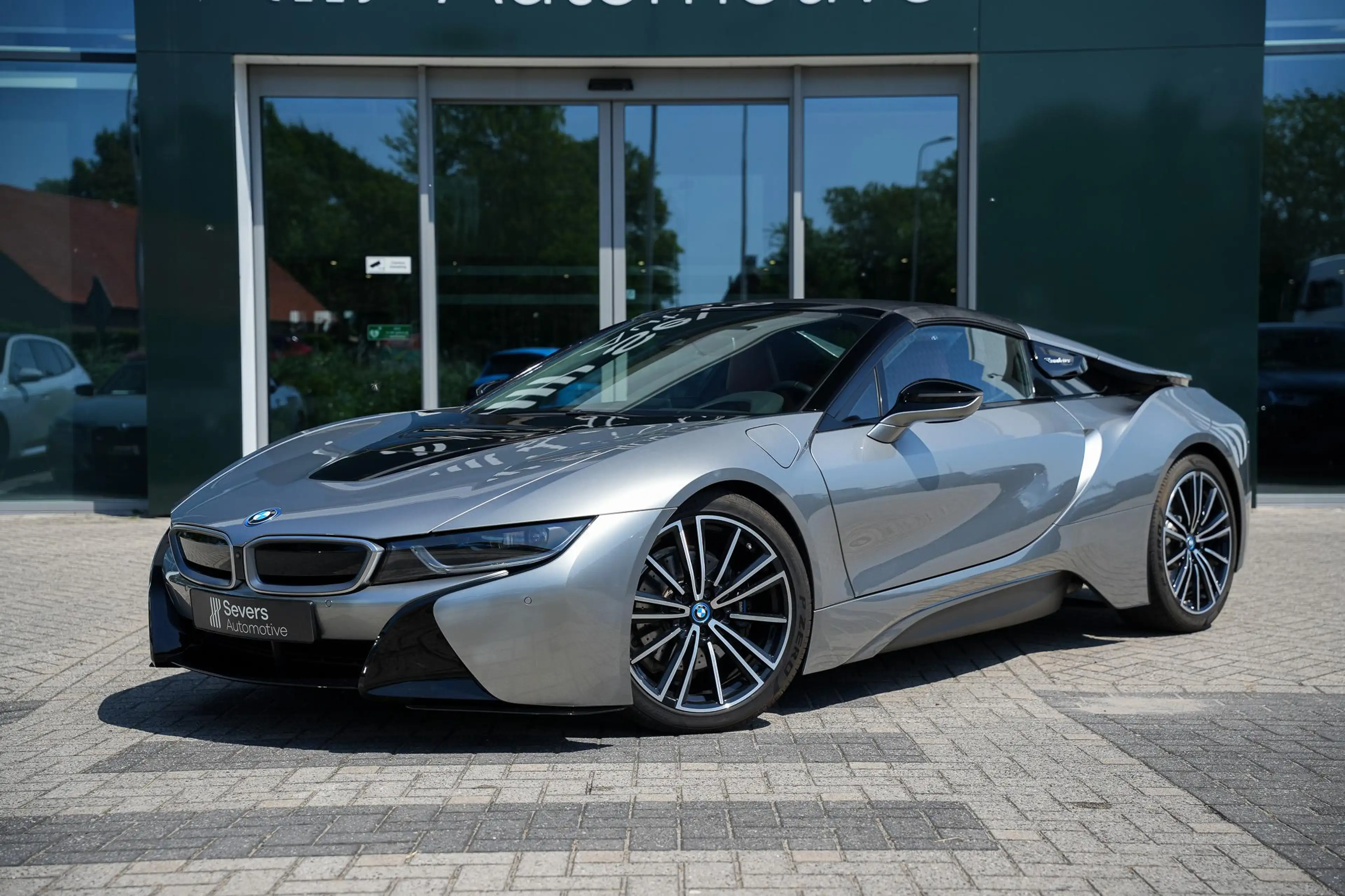 BMW i8 Roadster 1.5 | BMW Individual Donington Grau metal — photo 32