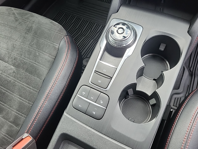 Ford Kuga Plug-In Hybrid ST-Line X HUD El. Panodach Navi Led — photo 13