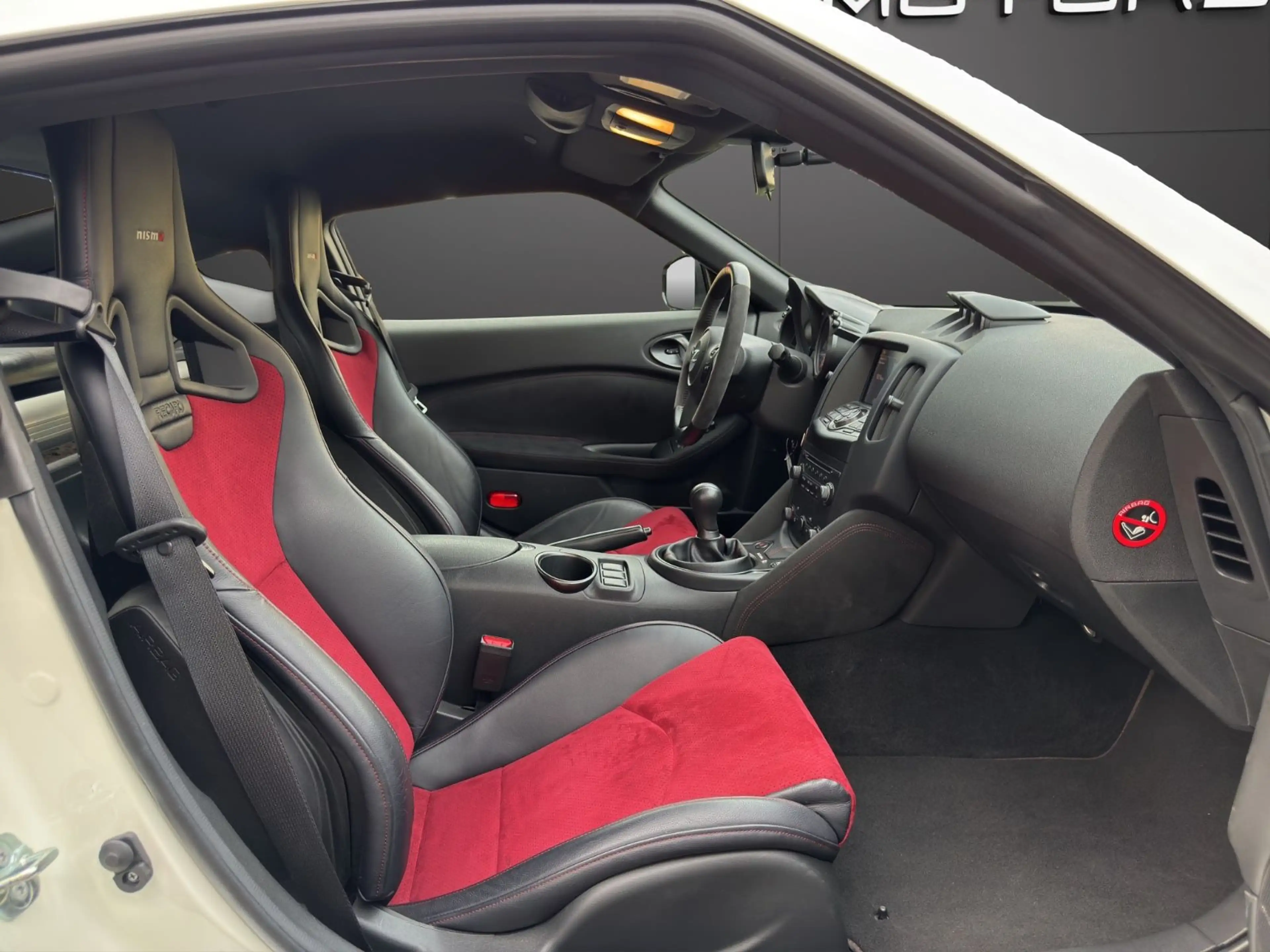 Nissan 370Z Nismo| Recaro| Kamera| Bose| Invidia V2| D-Fzg — photo 11