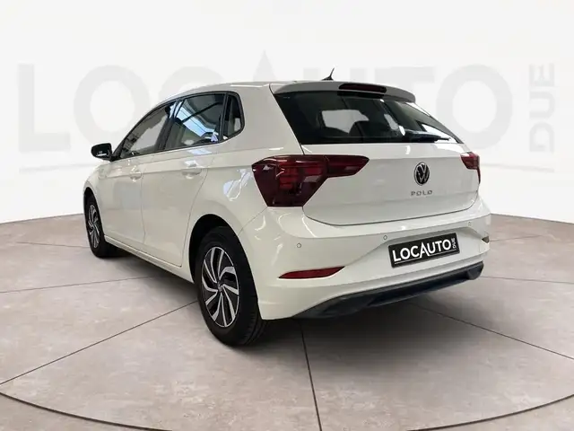 Volkswagen Polo view 5