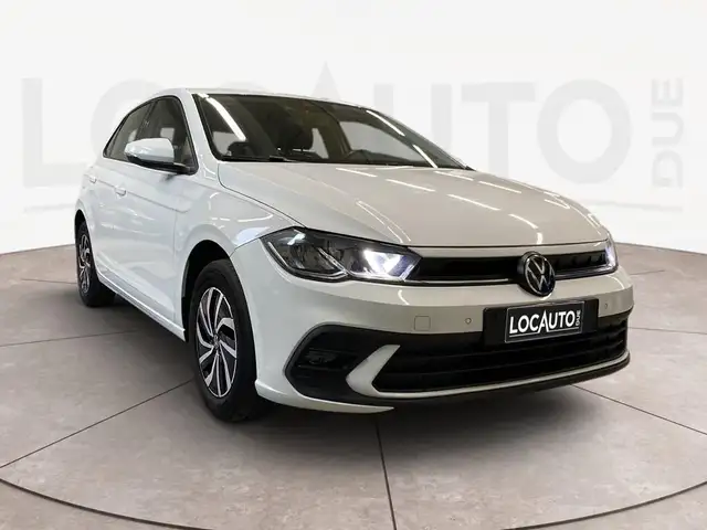 Volkswagen Polo view 3
