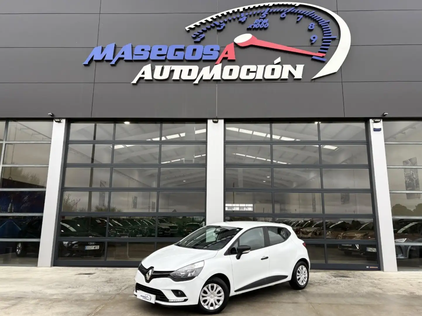 Renault Clio TCe Energy Business 55kW Wit - 1