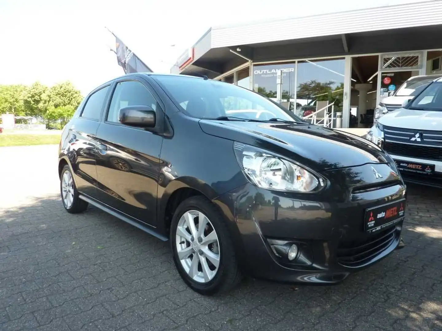 Mitsubishi Space Star Shine+ 1.2 ClearTec (schwarz) - 2