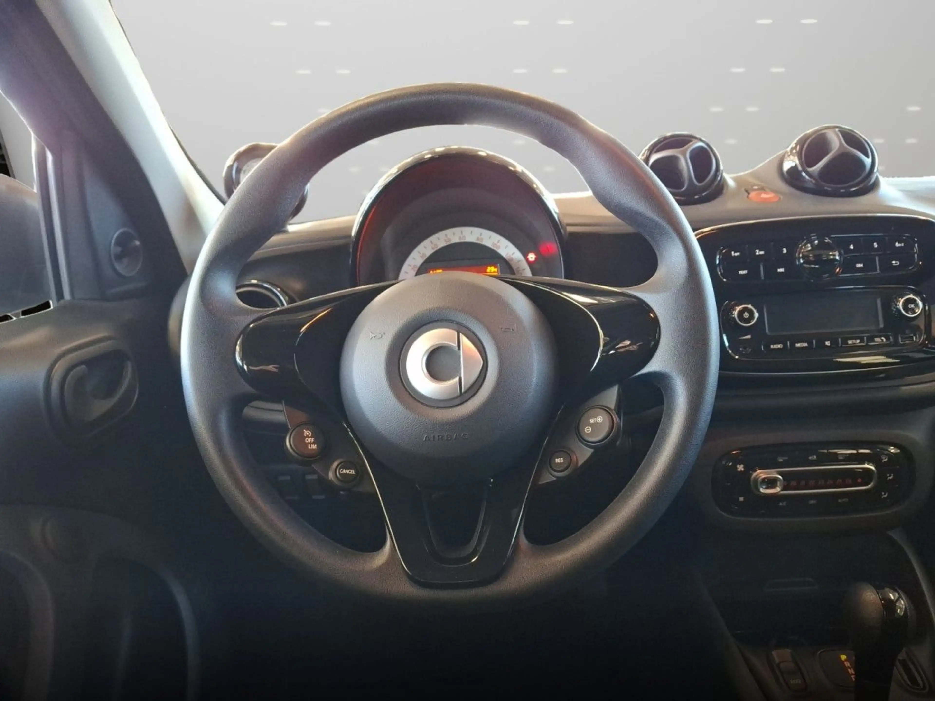 smart forFour 60kWed cool&Audio Dig Radio 22kW Bordl — photo 14