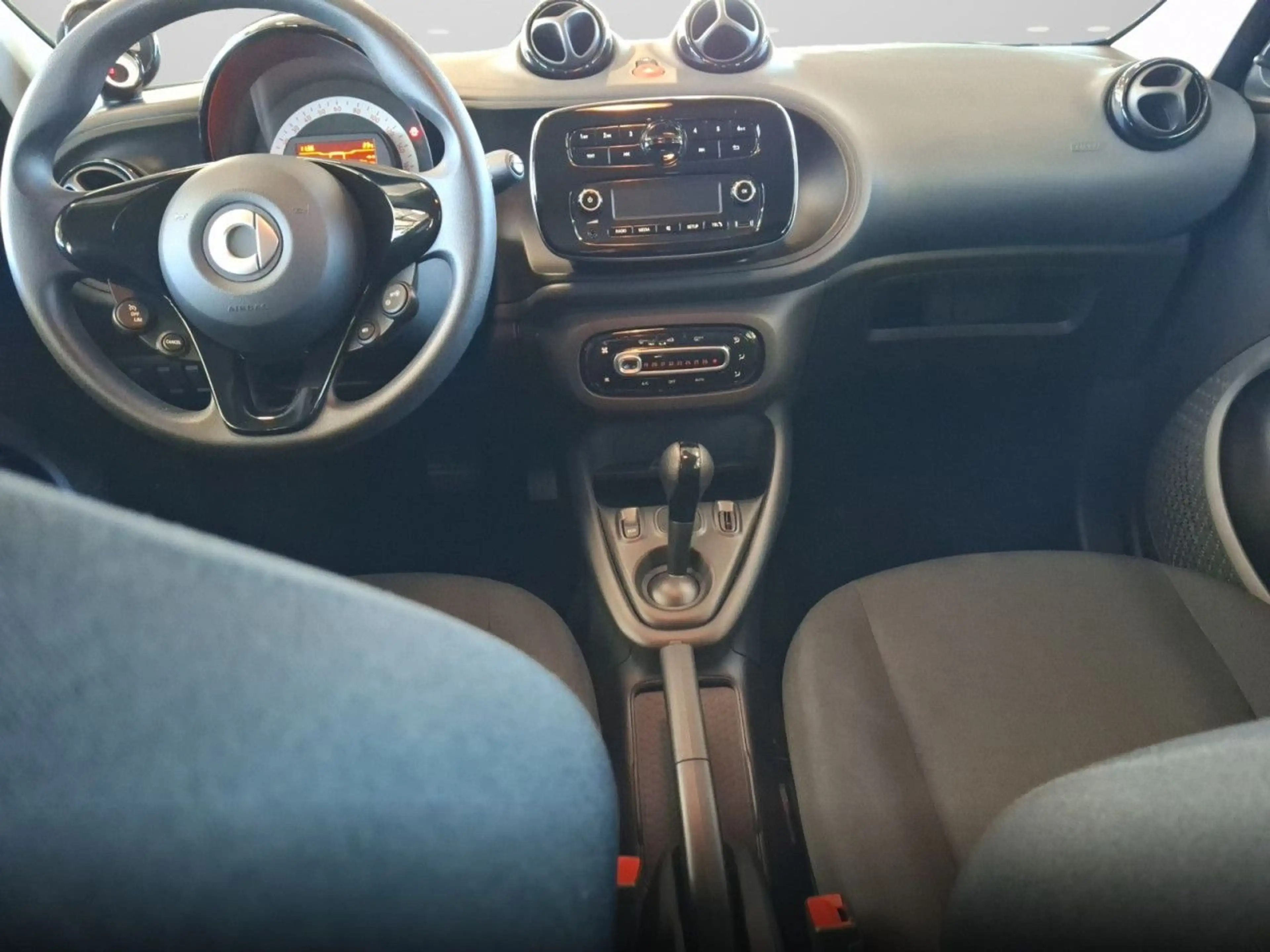 smart forFour 60kWed cool&Audio Dig Radio 22kW Bordl — photo 15