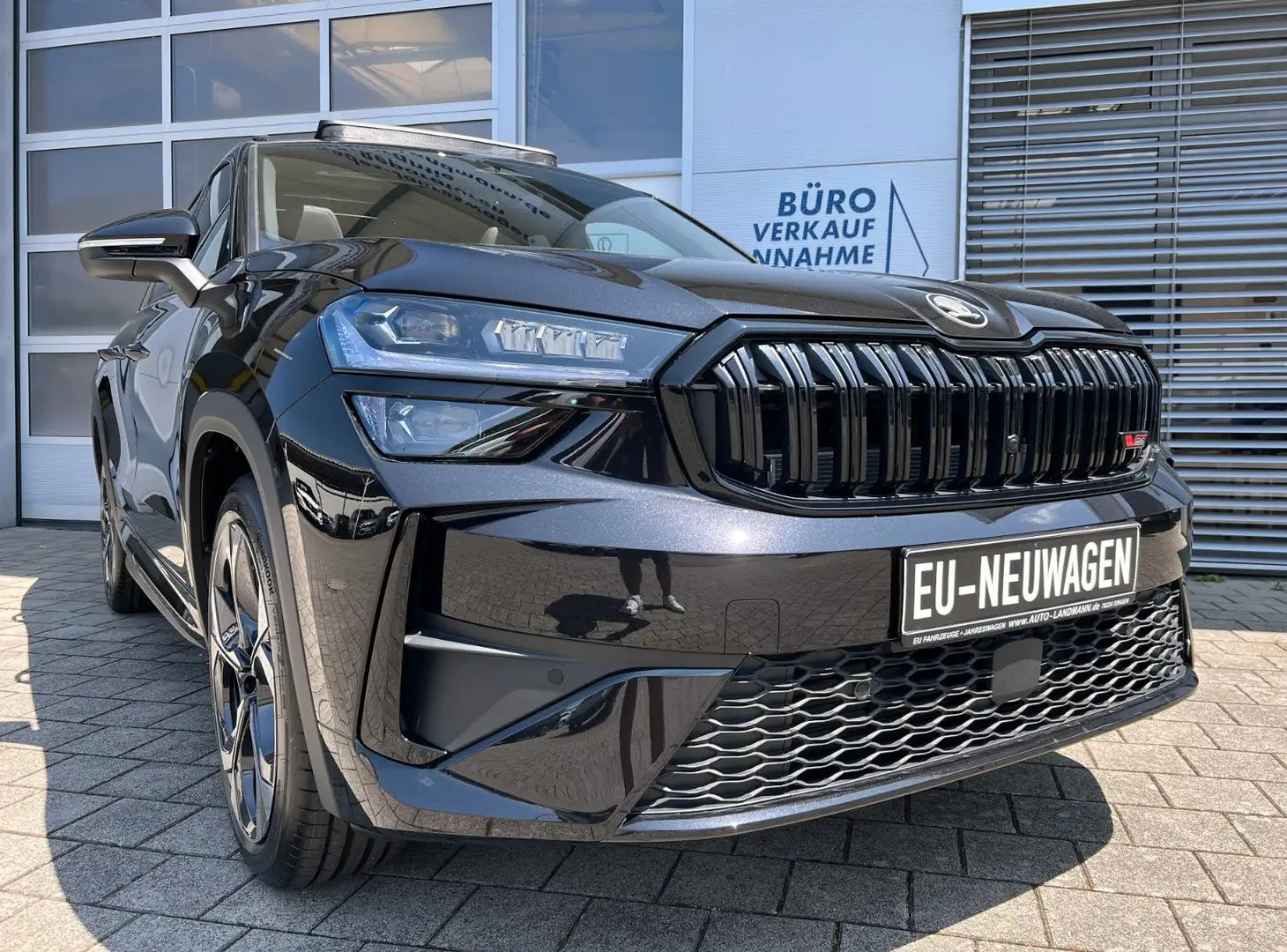 Skoda Kodiaq 2.0 TSI DSG RS 7SI PANO AHK 5J GAR SOFORT Schwarz - 1