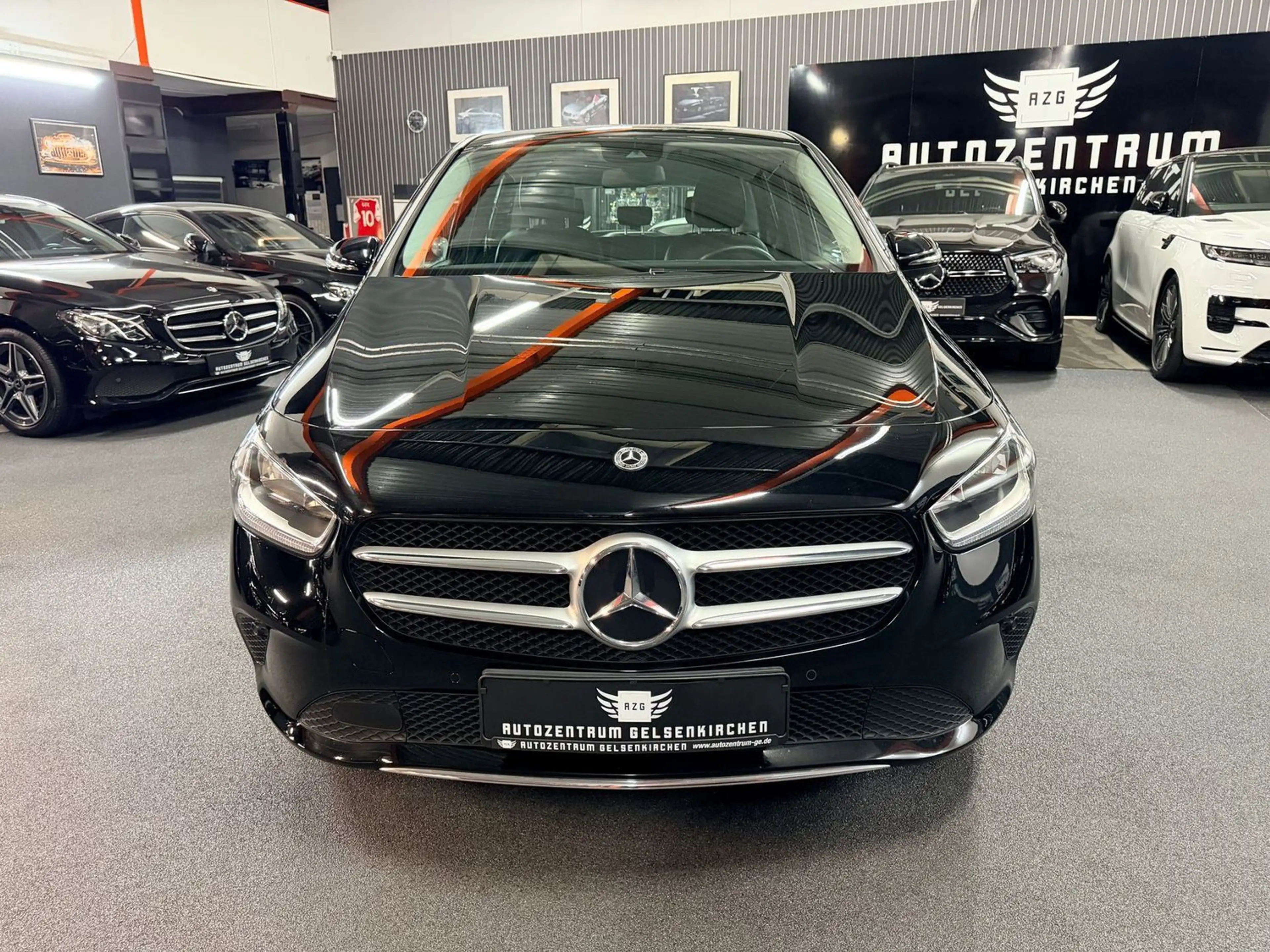 Mercedes-Benz B 250 e Style MBUX/NAVI/PARK-ASSIST/EASY-PACK — photo 4