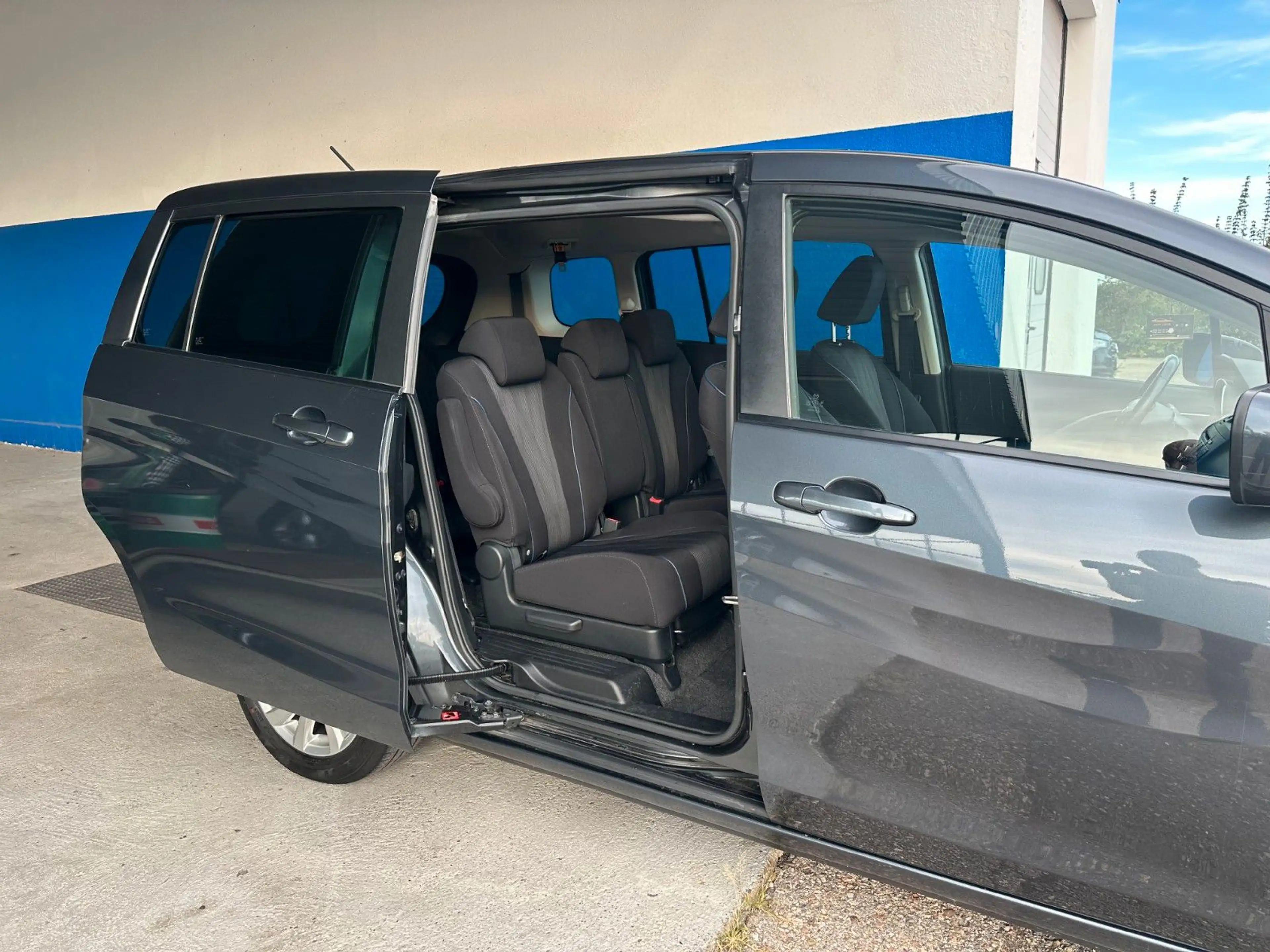 Mazda 5 Center-Line / 7 Sitzer / Xenon / SHZ — photo 19