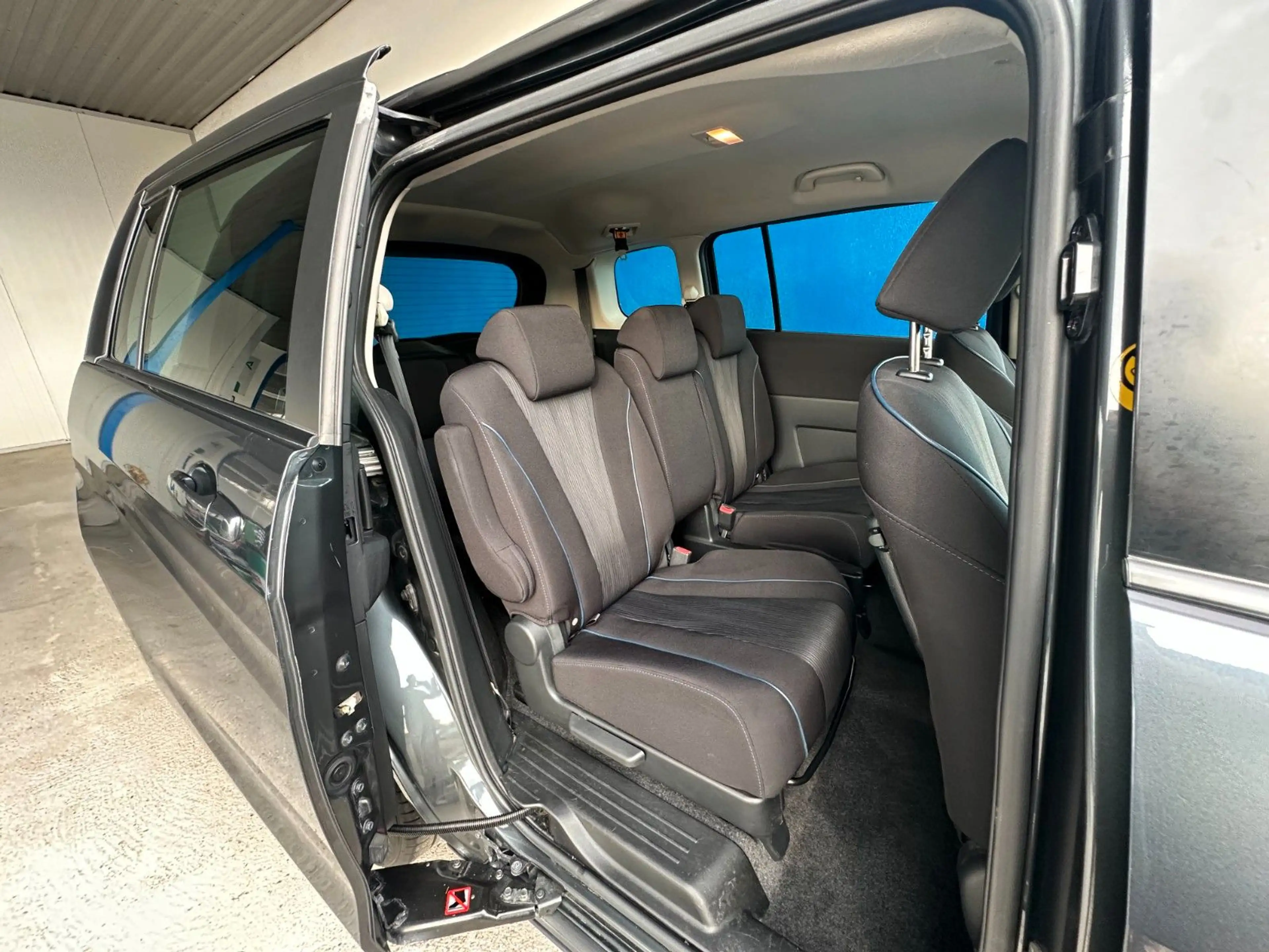 Mazda 5 Center-Line / 7 Sitzer / Xenon / SHZ — photo 17