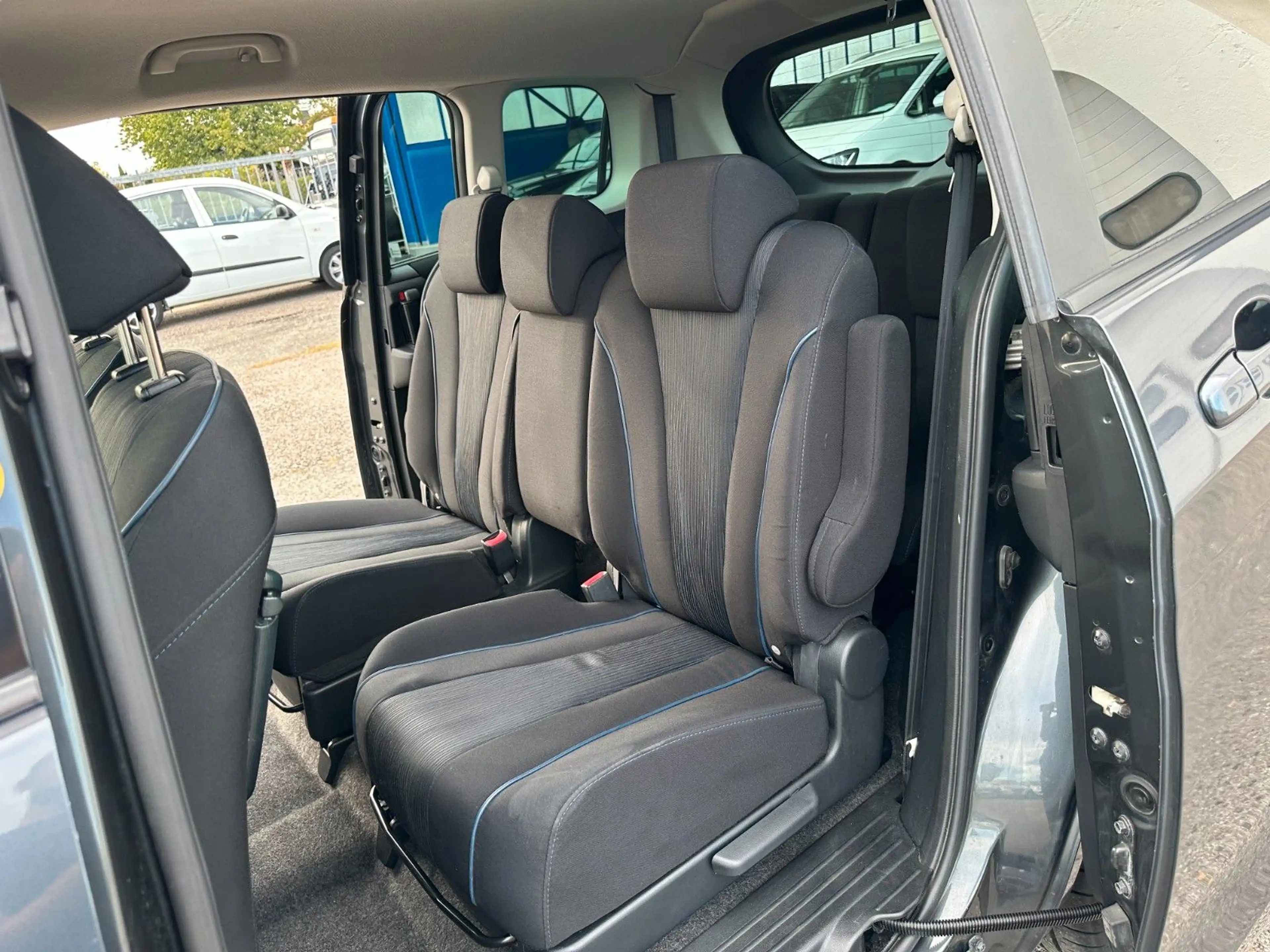 Mazda 5 Center-Line / 7 Sitzer / Xenon / SHZ — photo 10