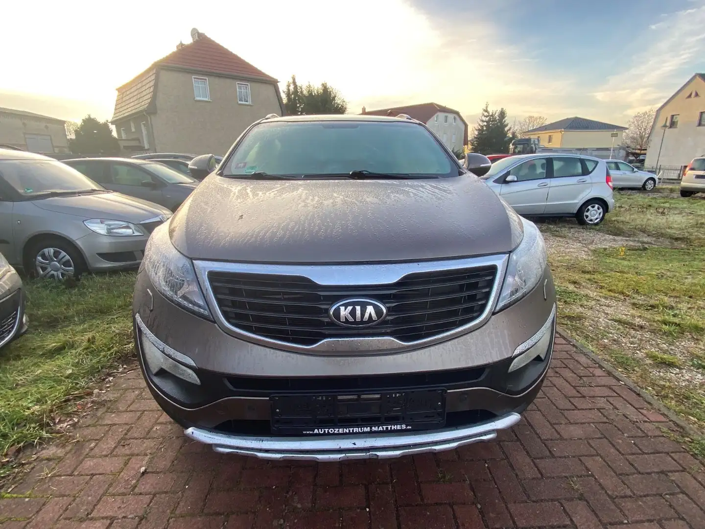 Kia Sportage Dream Team Standheizung+Navi+Cam+Xenon Brun - 2
